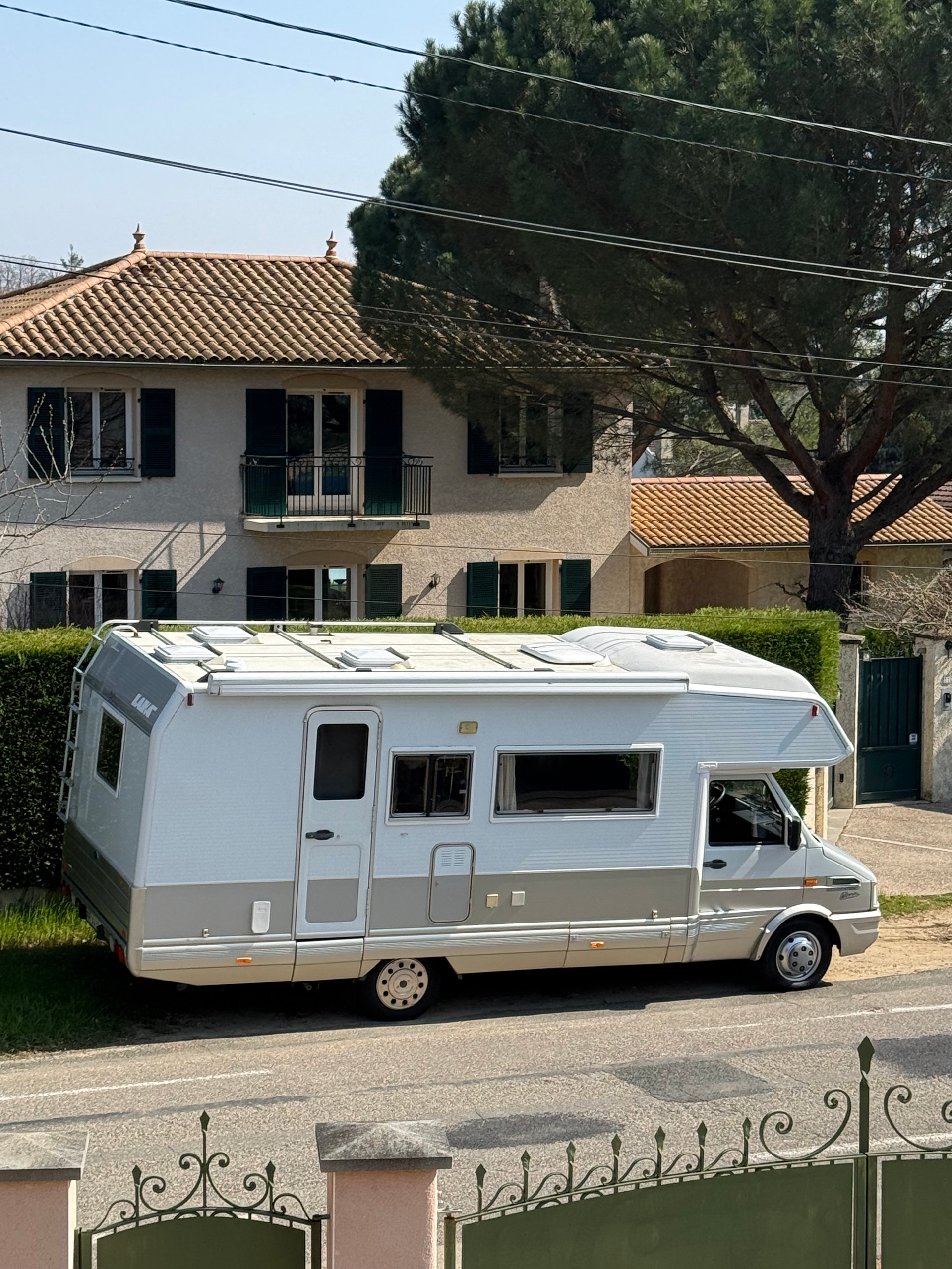 LAIKA Iveco 35.12 | Laïka Ecovip 2i-image-2