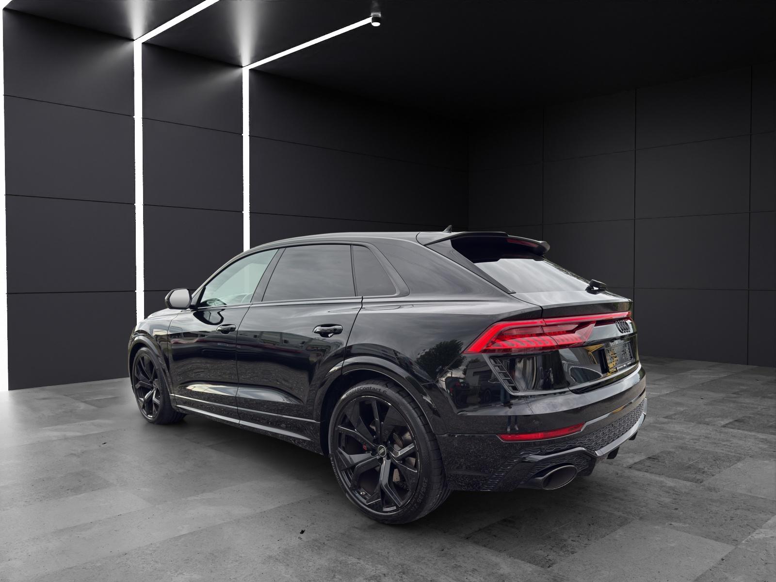 AUDI RS Q8 4.0 V8 TFSI quattro T-Tronic-showroom-element-2