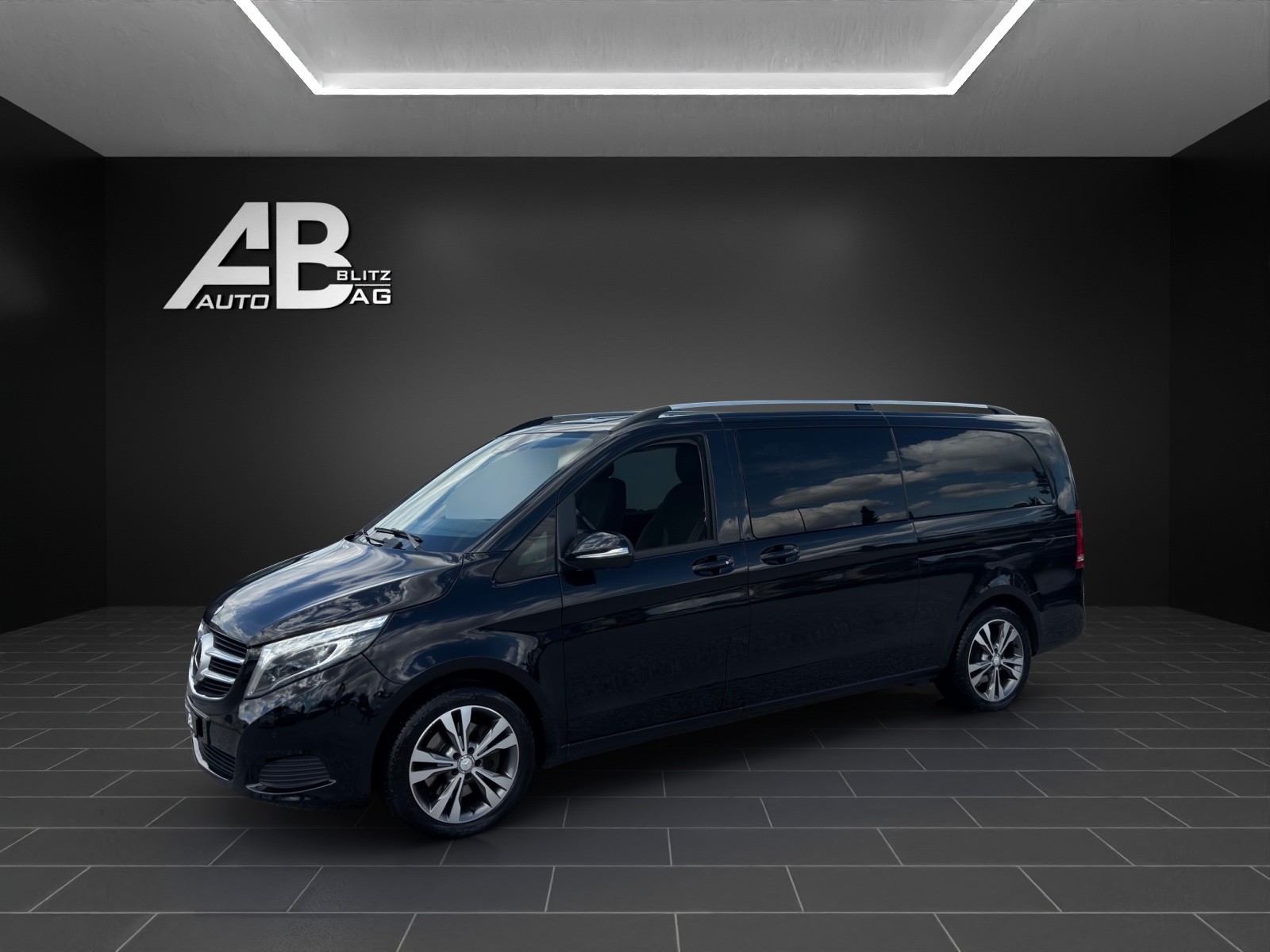MERCEDES-BENZ V 250 d Extralang 4Matic 7G-Tronic mit 190 PS * 8-Plätzer *-showroom-element-1