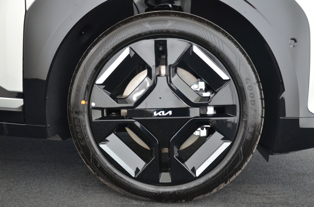 KIA EV3 81,4 kWh GT-Line 4x4-image-9