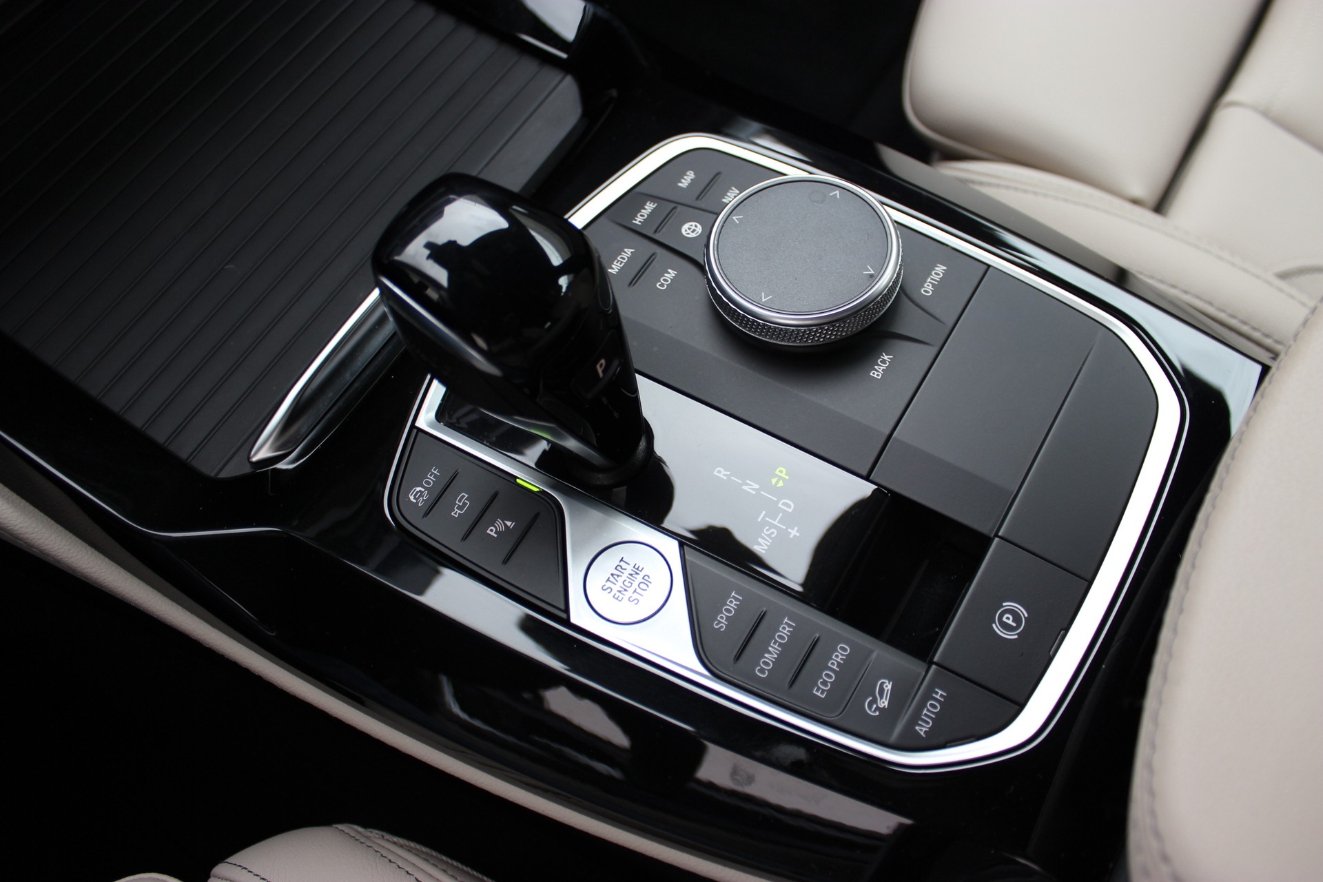 BMW X4 xDrive 48V 20d M Sport *AVENTURINROT METALLIC*-image-21