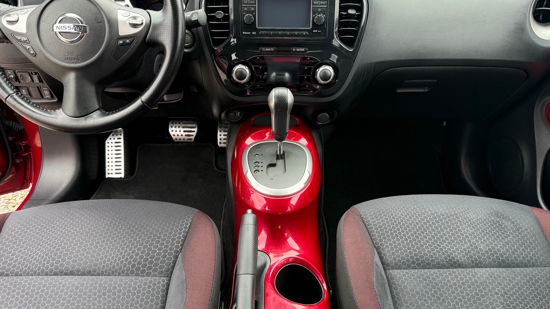 NISSAN Juke 1.6 DIG-T tekna 4x4 Xtronic M-CVT-image-6