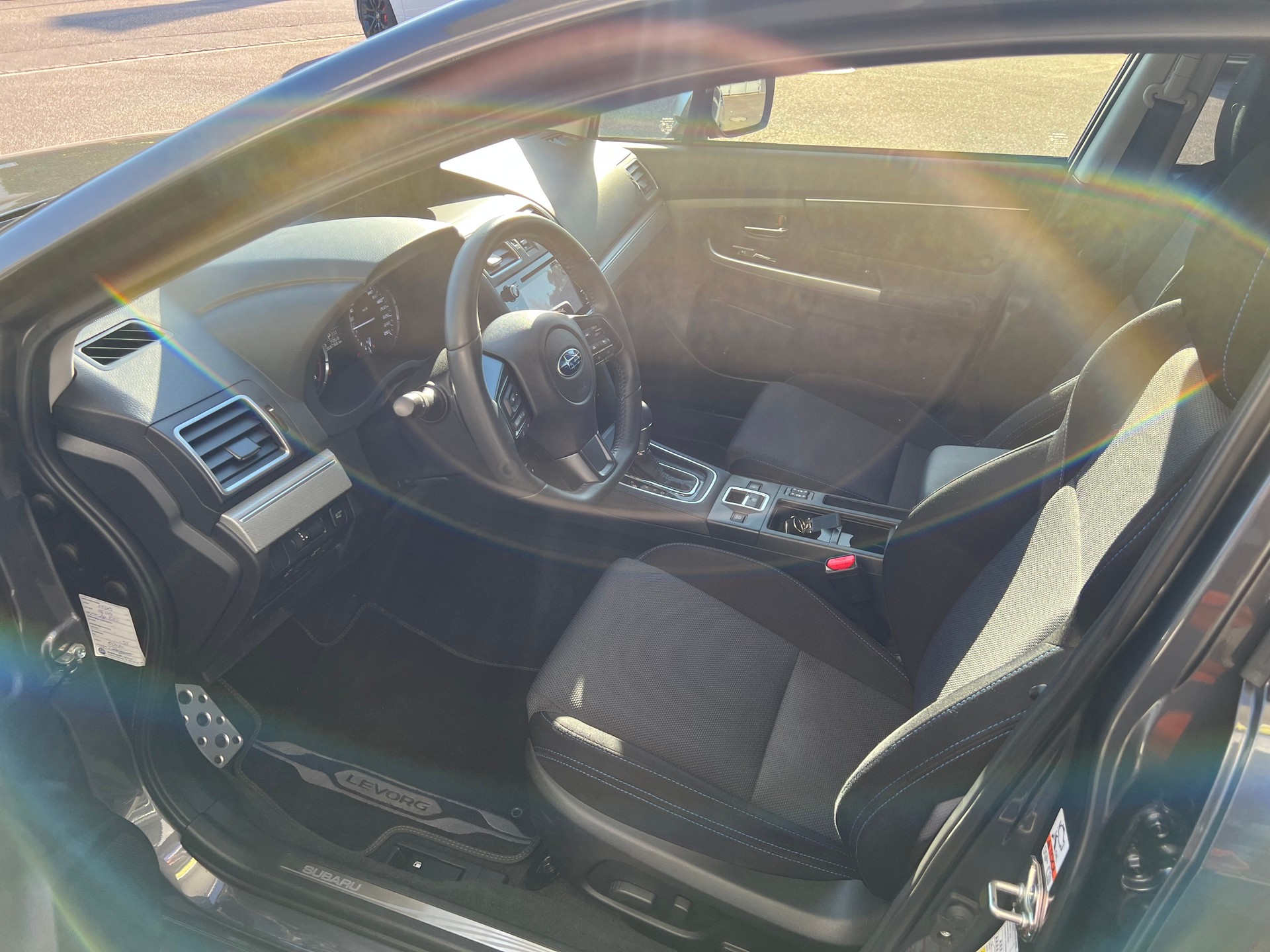 SUBARU Levorg 2.0i Swiss Plus * 4x4 *-image-9