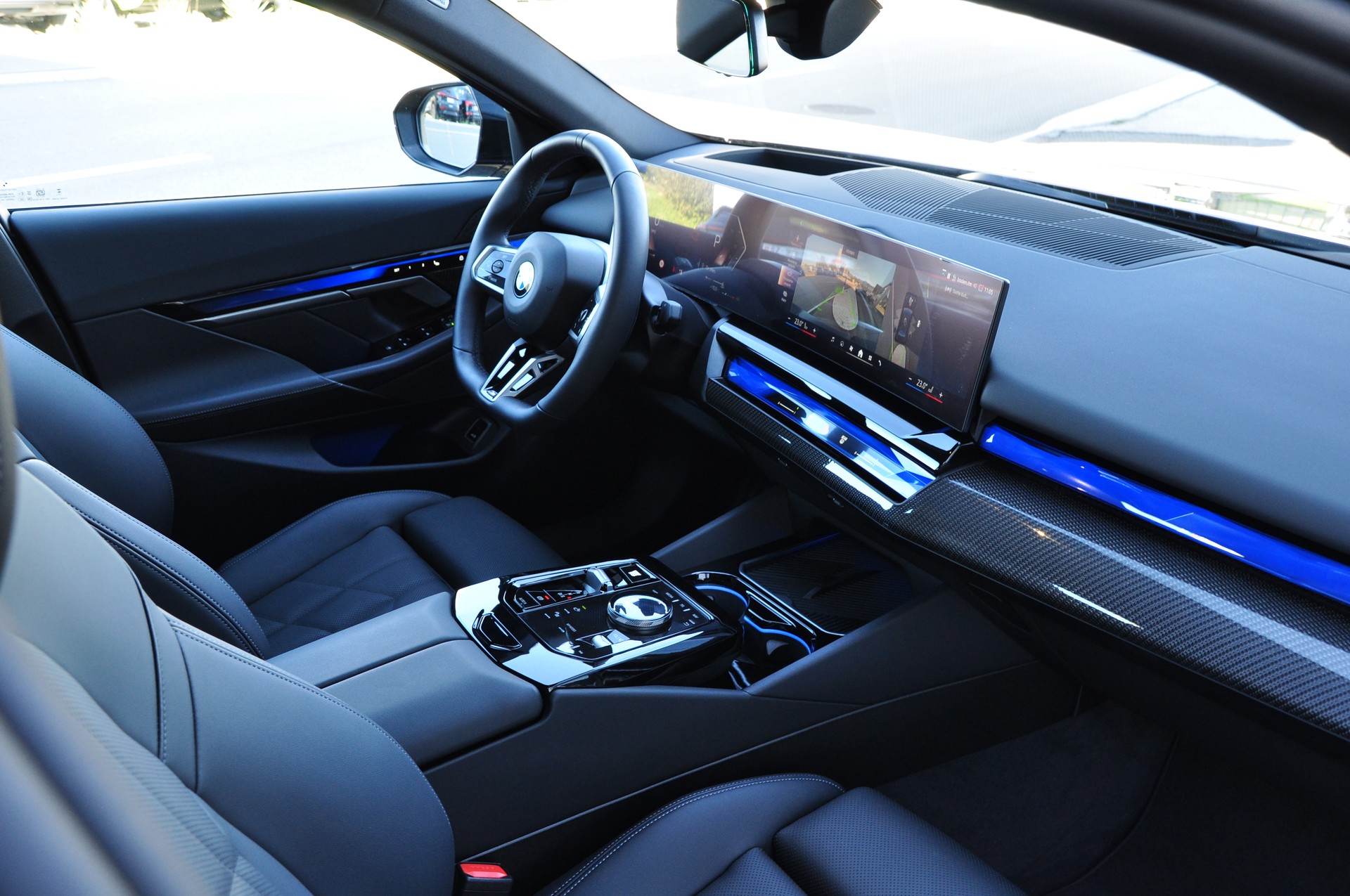 BMW 540d xDrive 48V M Sport Pro Steptronic-image-24