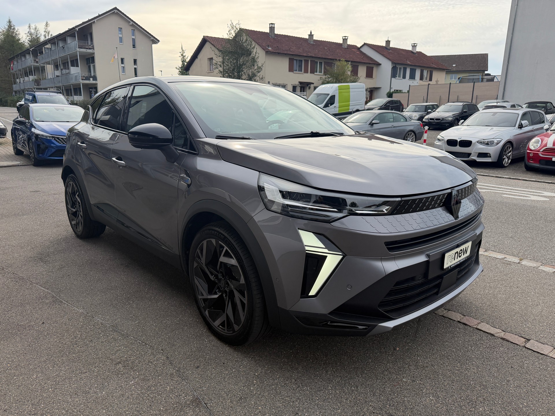 RENAULT Captur 1.6 E-Tech esprit Alpine-showroom-element-2
