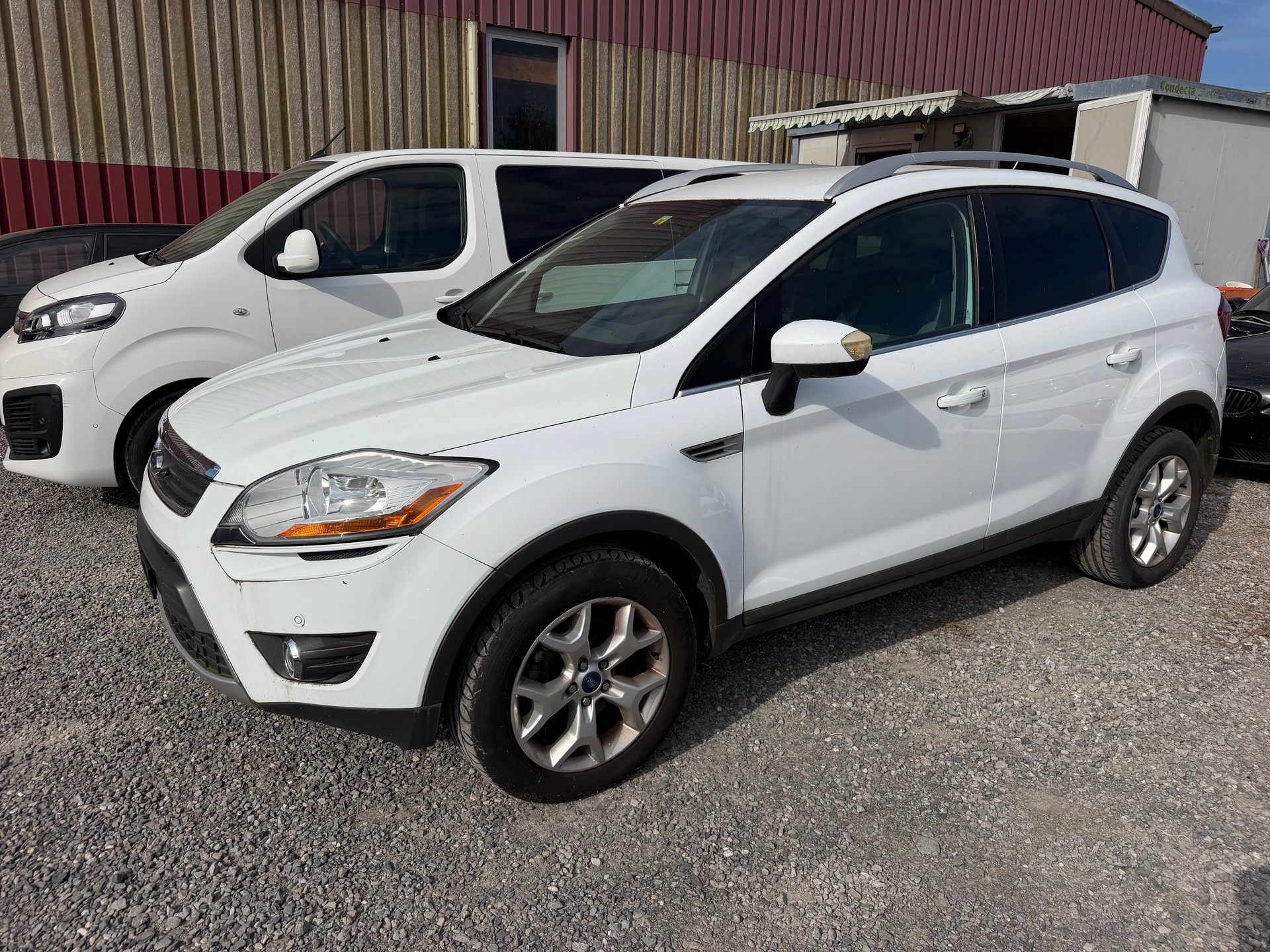 FORD Kuga 2.0 TDCi Carving 2WD-image-1