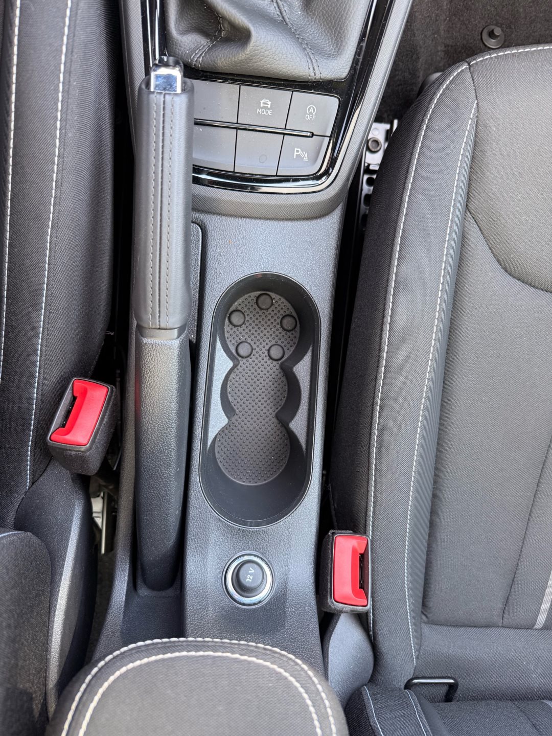 SKODA Kamiq 1.5 TSI MONTE CARLO *** ANHÄNGERKUPPLUNG & PANORAMDACH ***-image-20