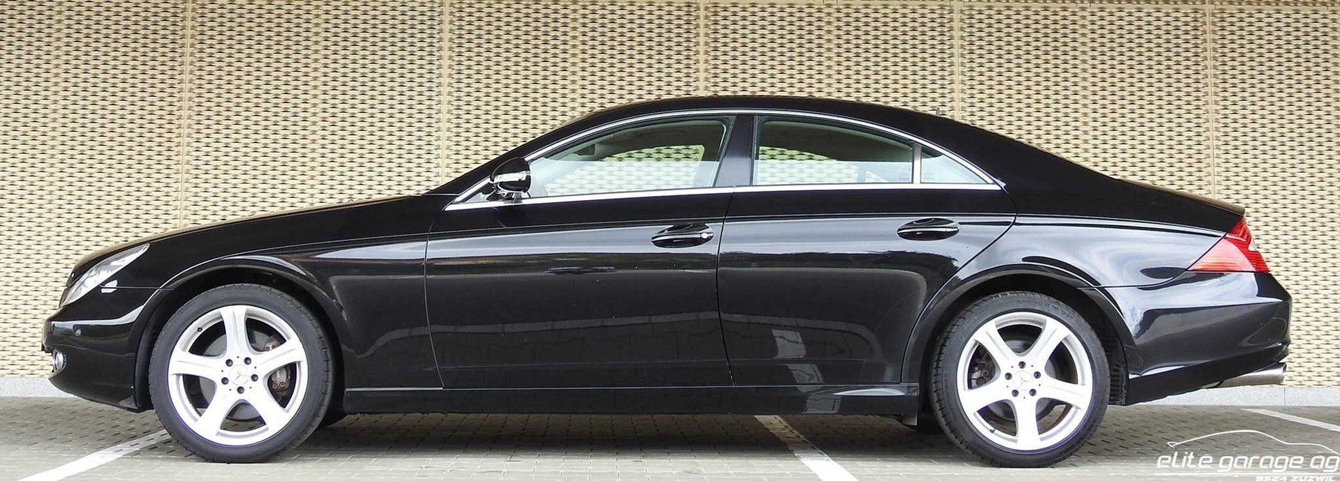 MERCEDES-BENZ CLS 500-image-2