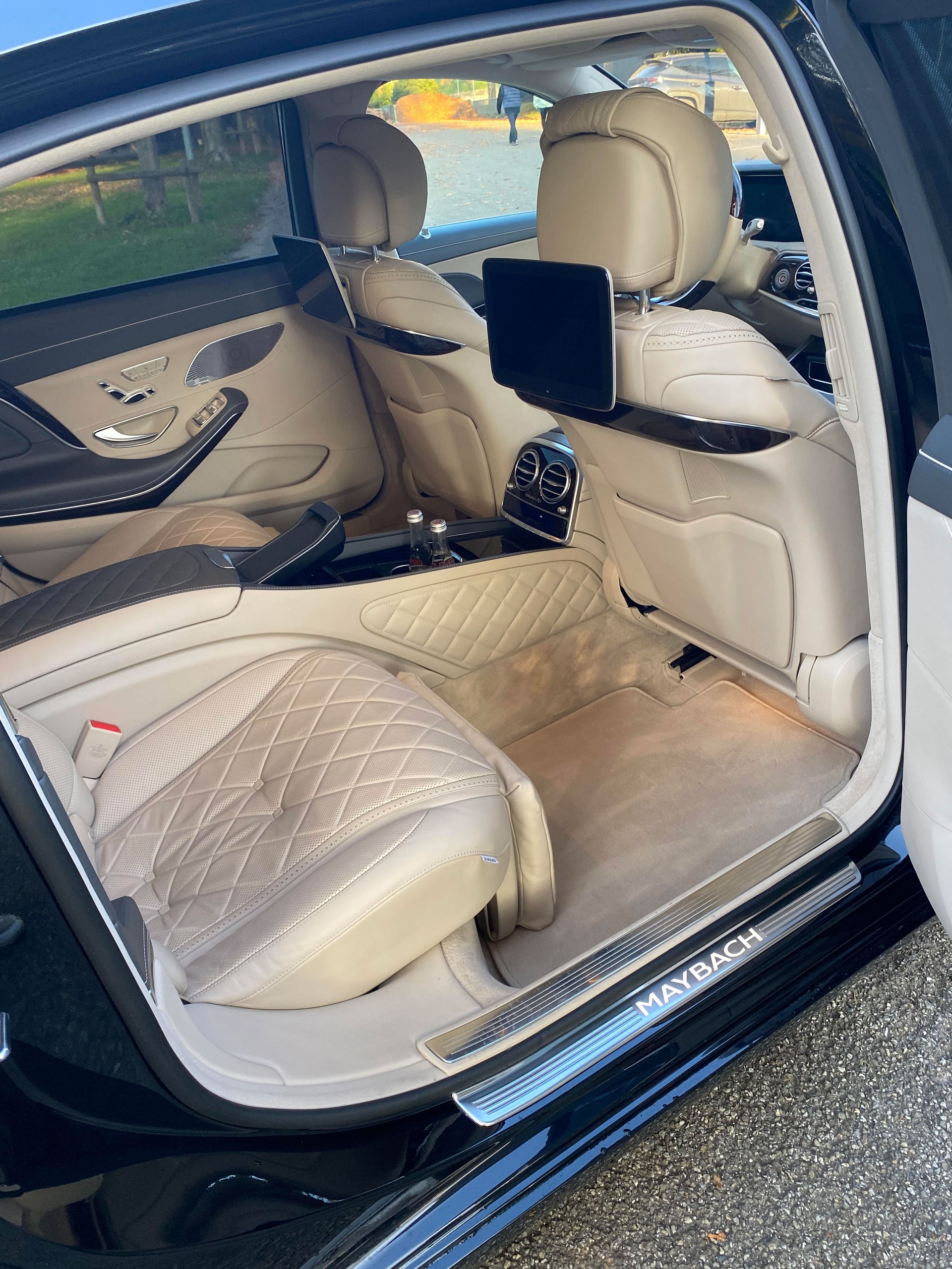 MERCEDES-BENZ S 560 Maybach 4Matic 9G-Tronic-image-3