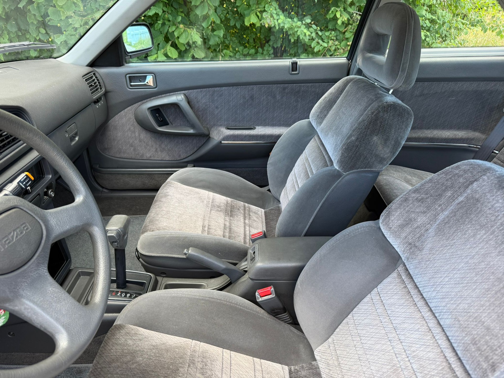 MAZDA 626 2.2i GLX-image-8
