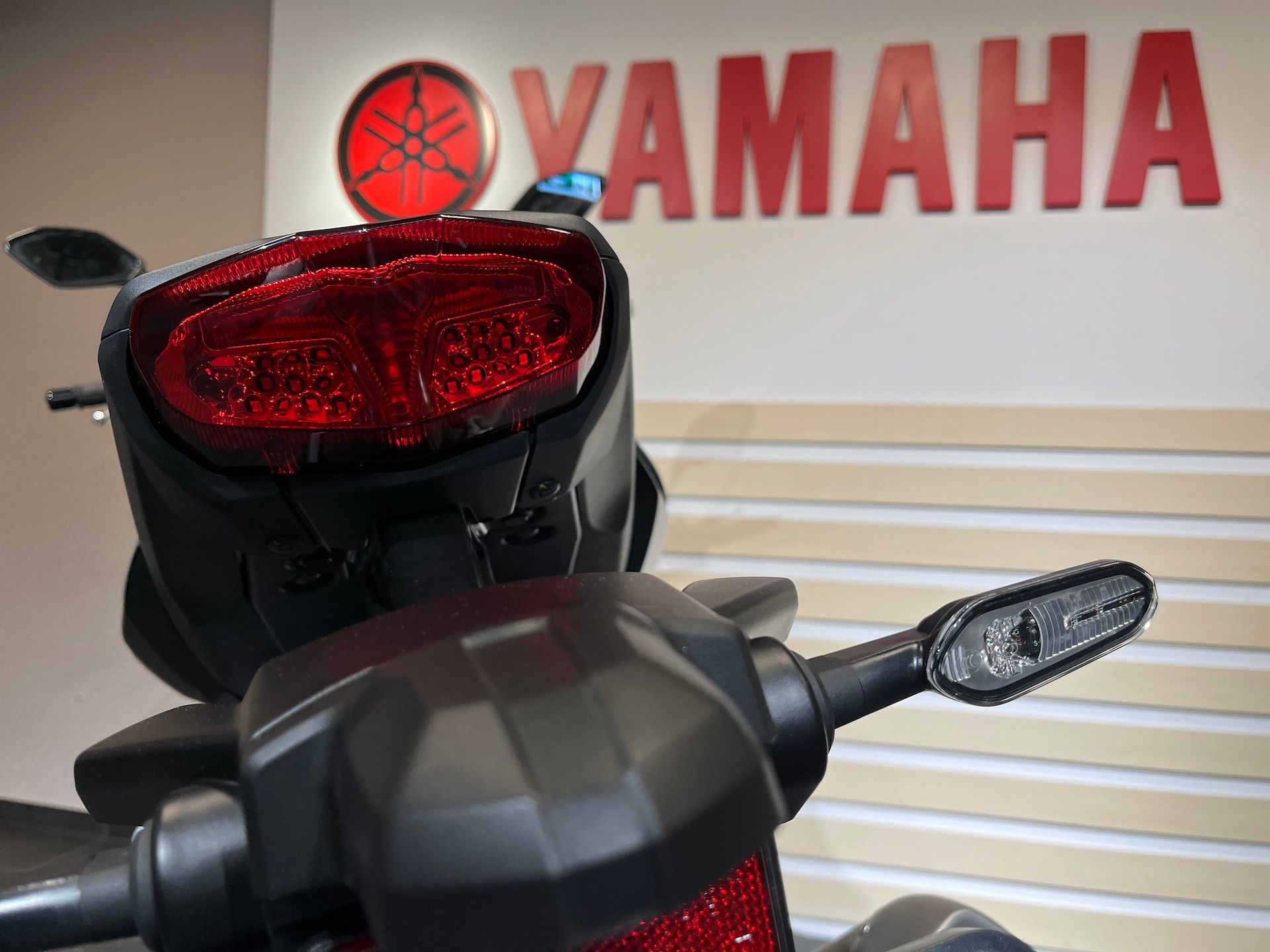 YAMAHA MT-10-image-8