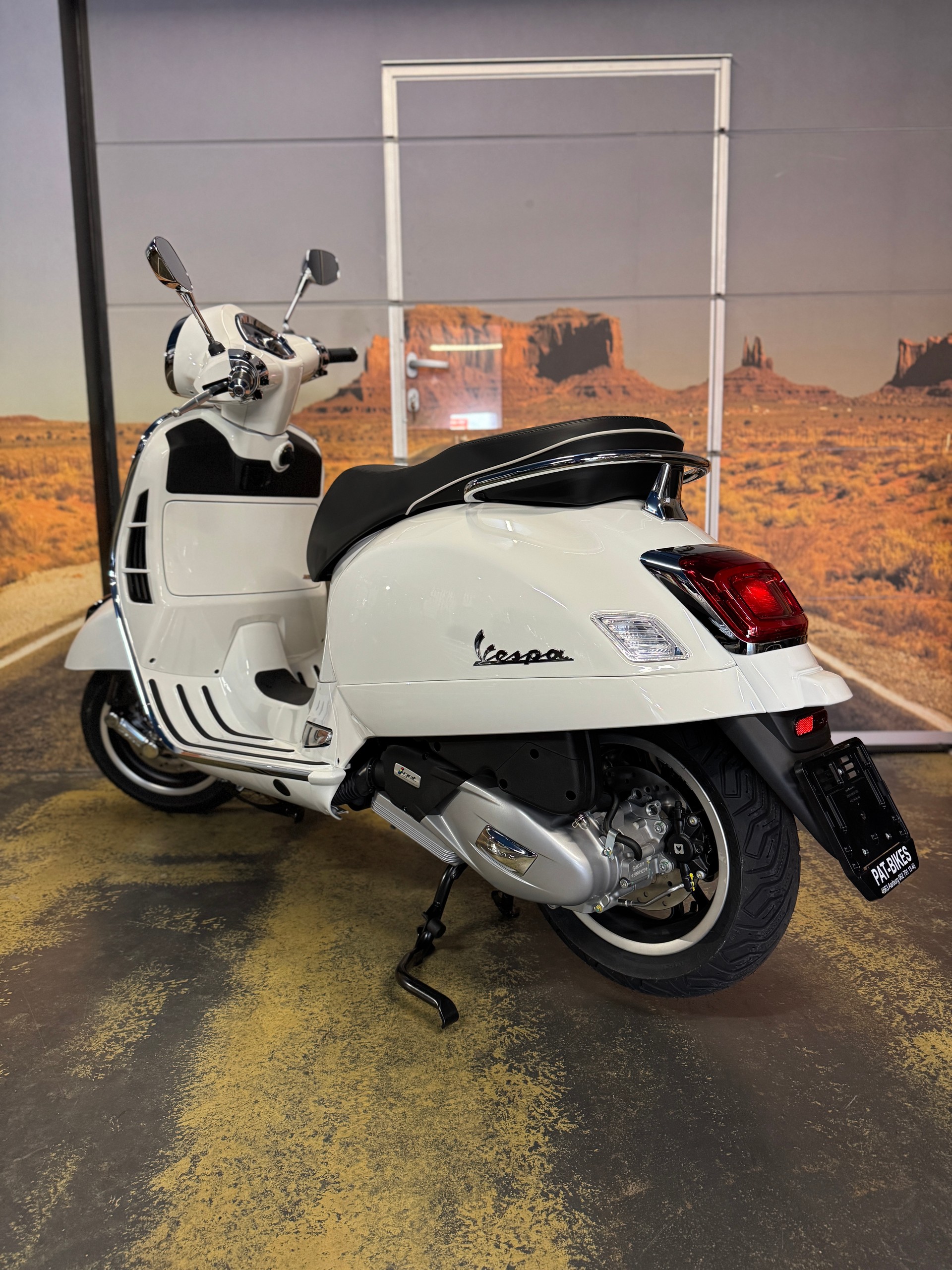 PIAGGIO Vespa GTS 125 Super RST Euro 5+-image-3