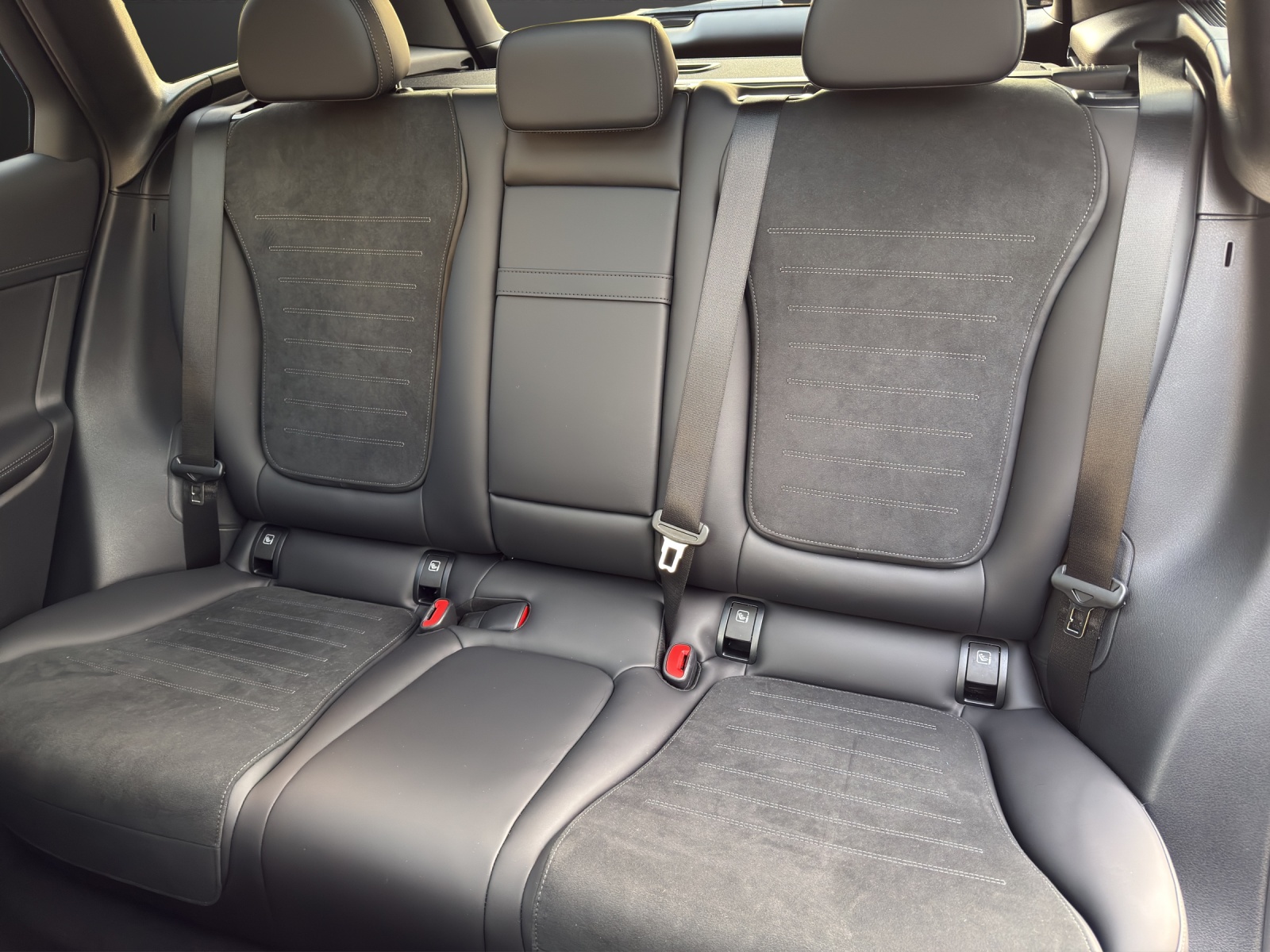 MERCEDES-BENZ GLC 200 4Matic 9G-Tronic-image-14