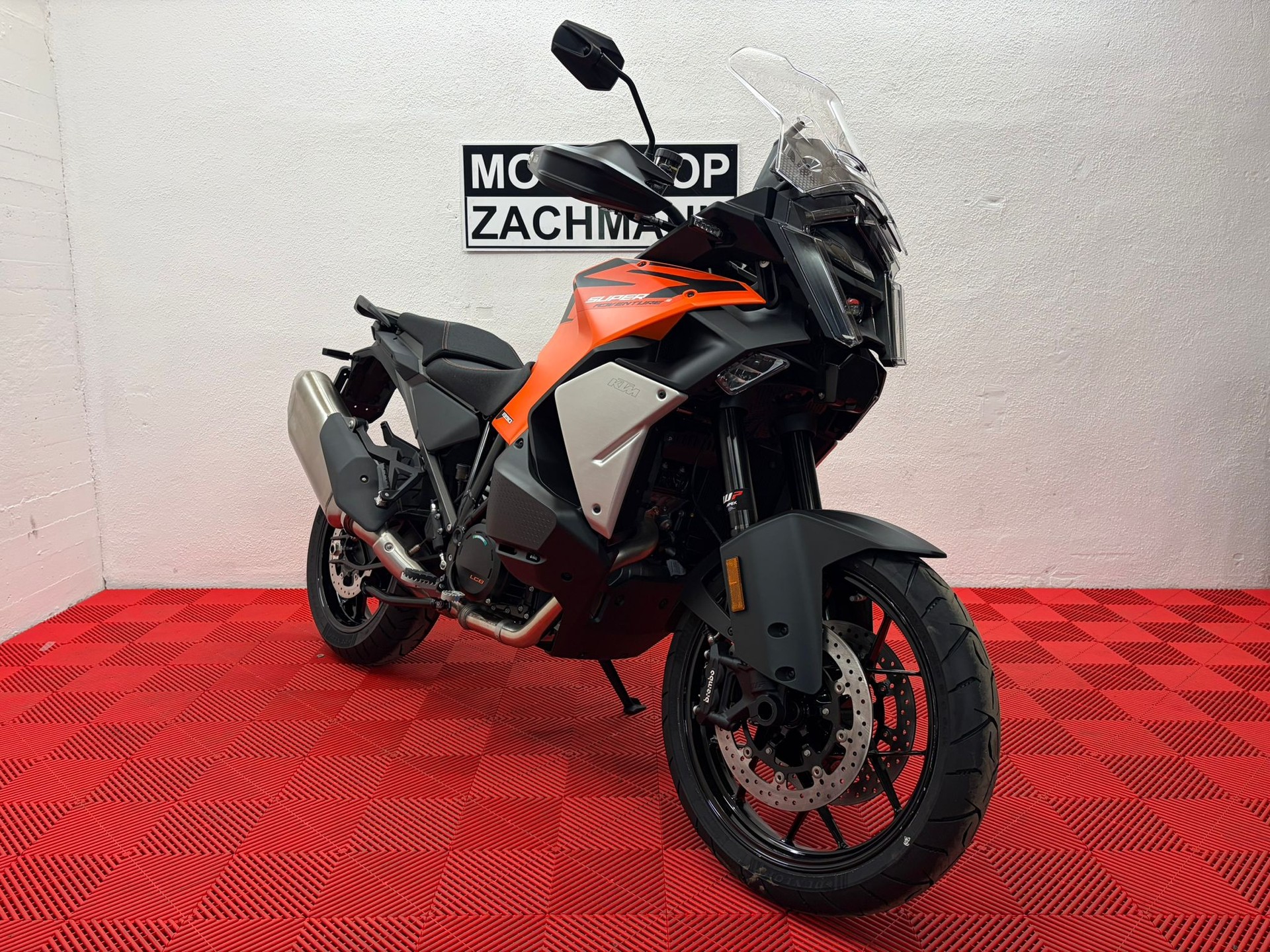 KTM 1390 Super Adventure S EVO-image-1