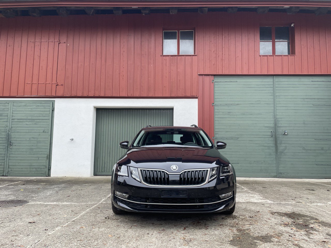 SKODA Octavia Combi 2.0 TDI Style DSG-image-5