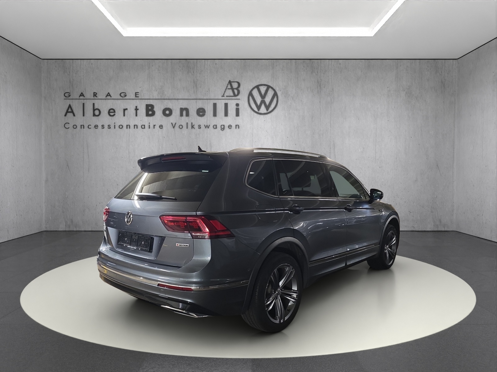 VW Tiguan Allspace 2.0TSI Highline 4Motion DSG-showroom-element-1