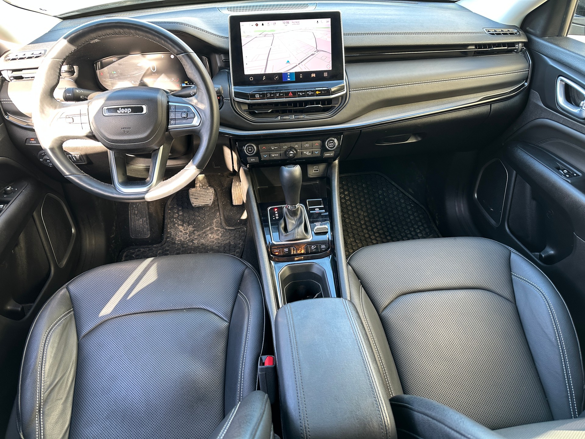 JEEP Compass 1.3 T PHEV Summit Sky AWD-image-8