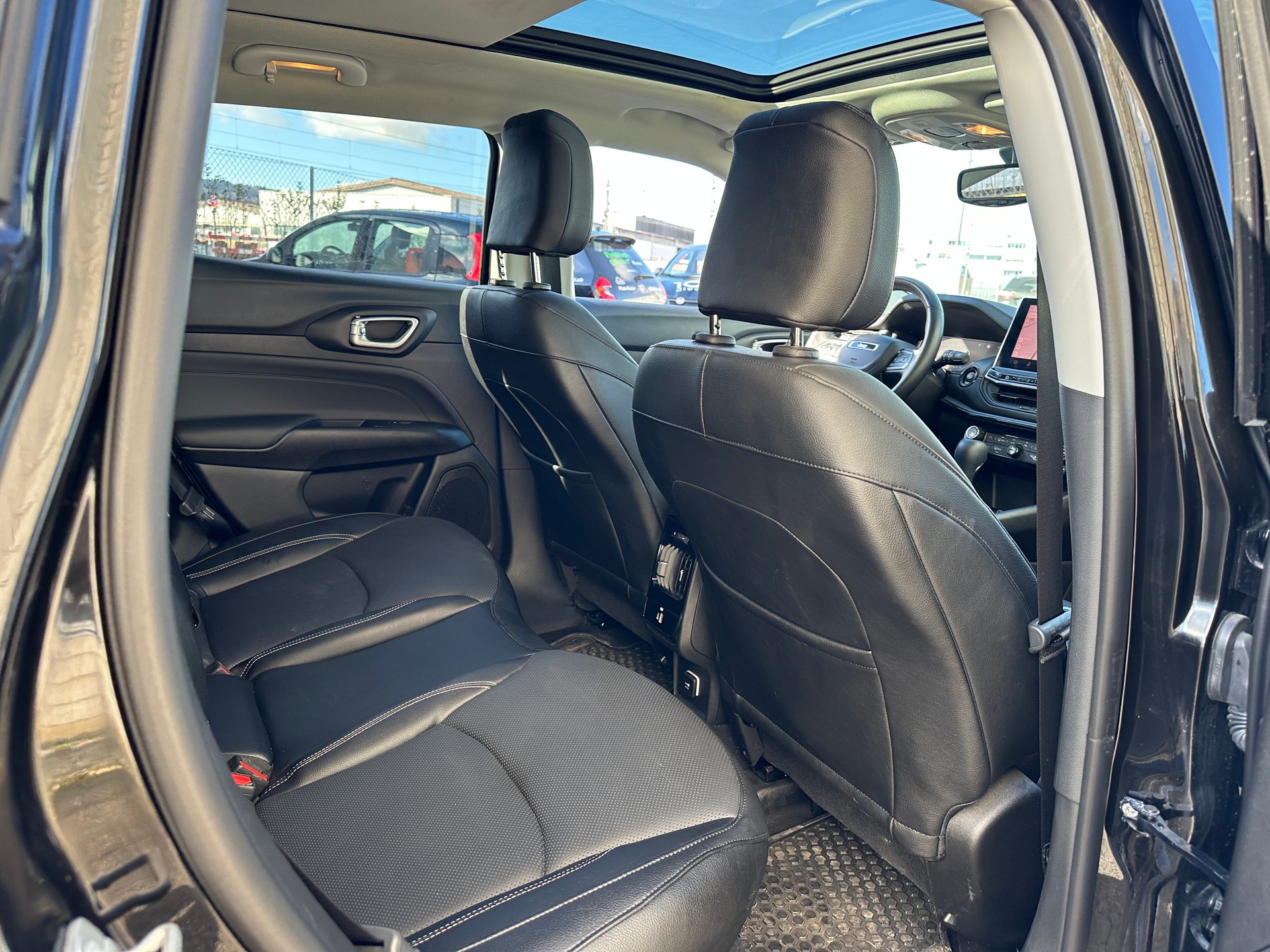 JEEP Compass 1.3 T PHEV Summit Sky AWD-image-13