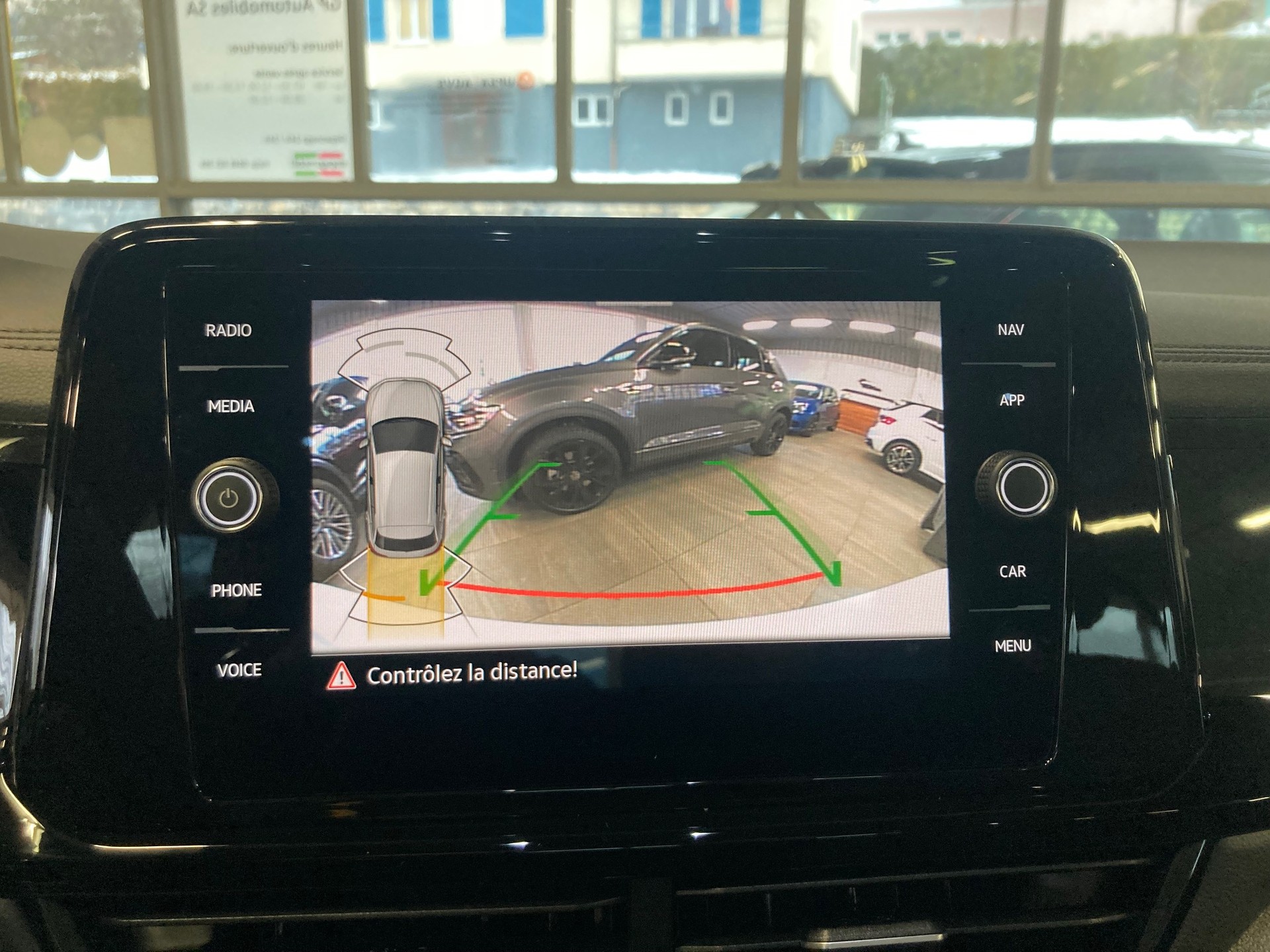 VW T-Roc 2.0 TSI R-Line DSG 4Motion-image-14