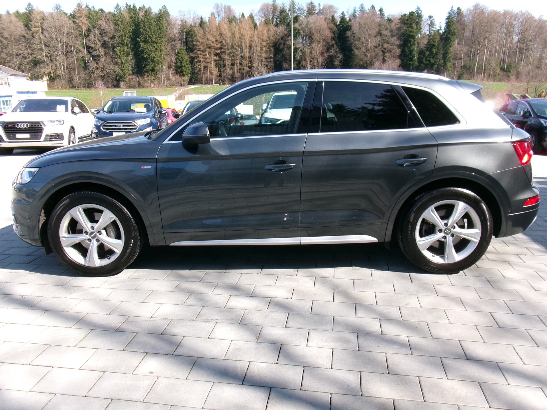 AUDI Q5 2.0 TDI sport quattro S-tronic-image-8