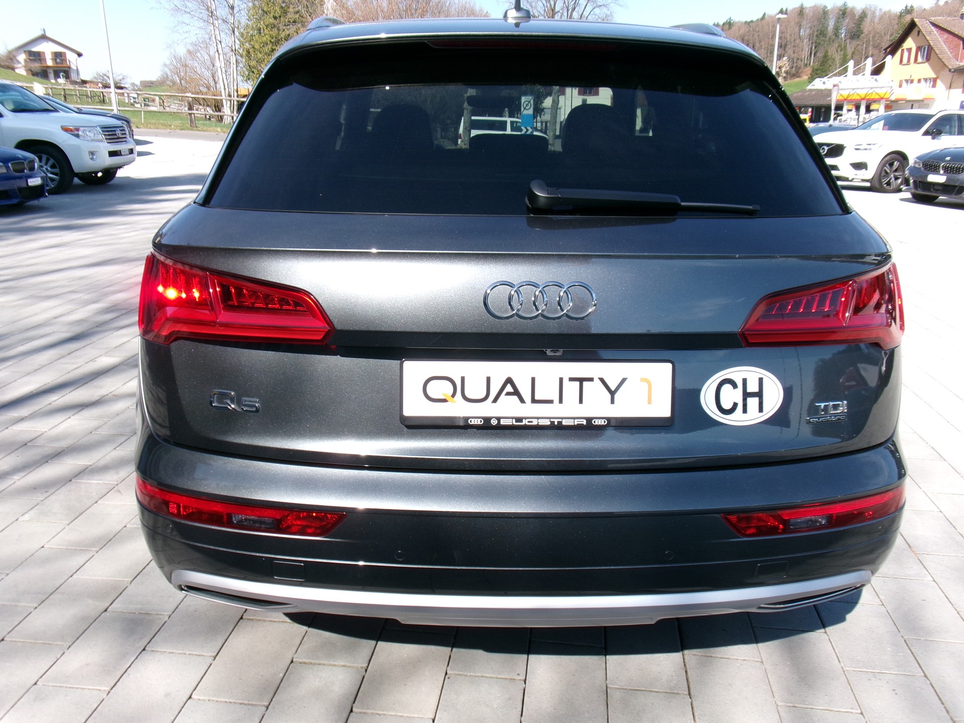 AUDI Q5 2.0 TDI sport quattro S-tronic-image-11