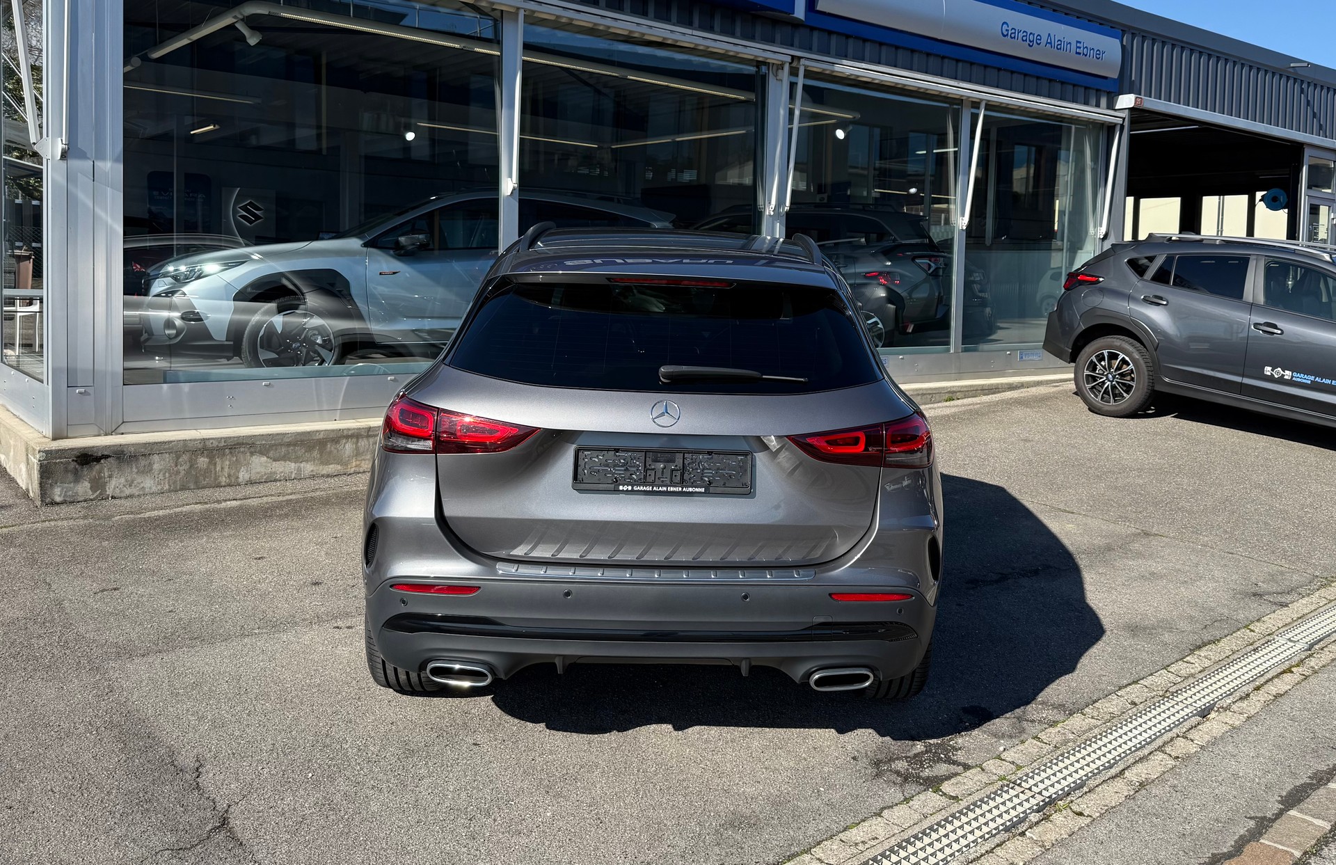 MERCEDES-BENZ GLA 250 4Matic AMG Line 8G-DCT-image-4