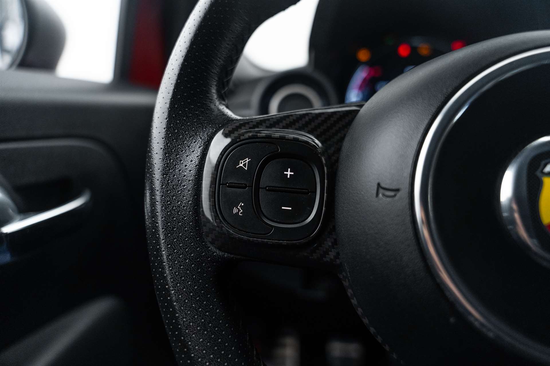 FIAT 695 1.4 16V Turbo Abarth Competizione-image-15