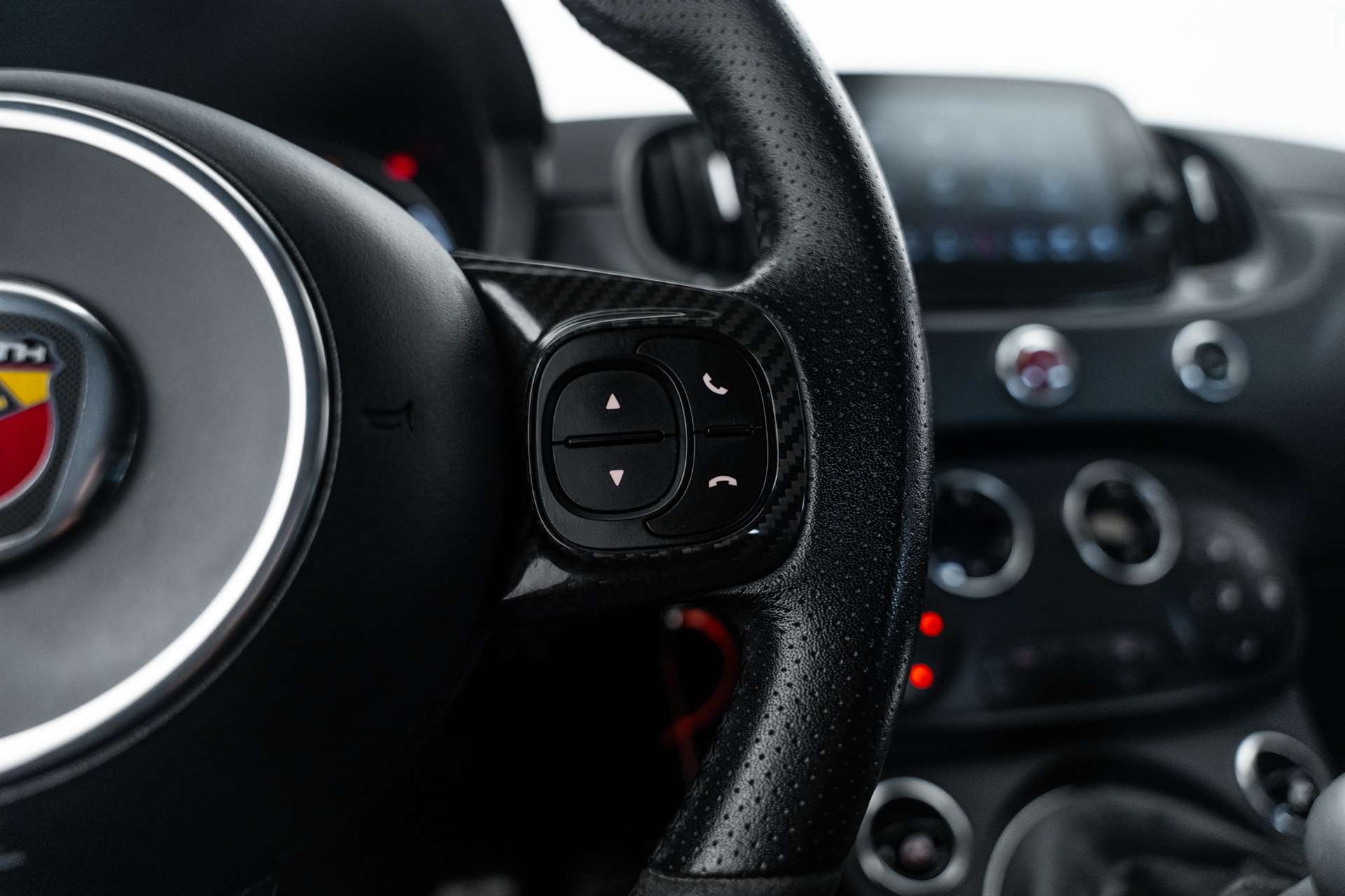 FIAT 695 1.4 16V Turbo Abarth Competizione-image-16