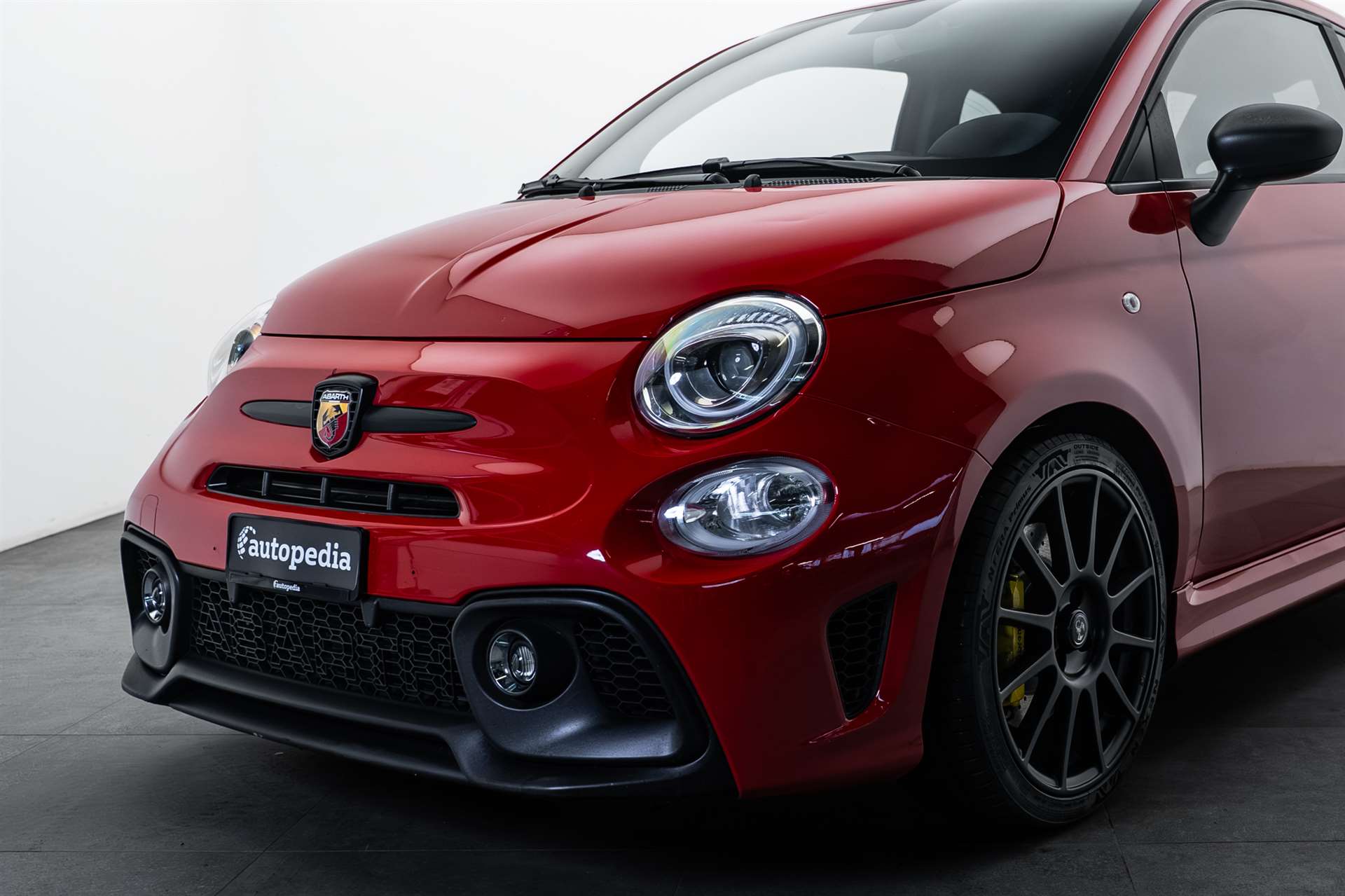 FIAT 695 1.4 16V Turbo Abarth Competizione-showroom-element-1