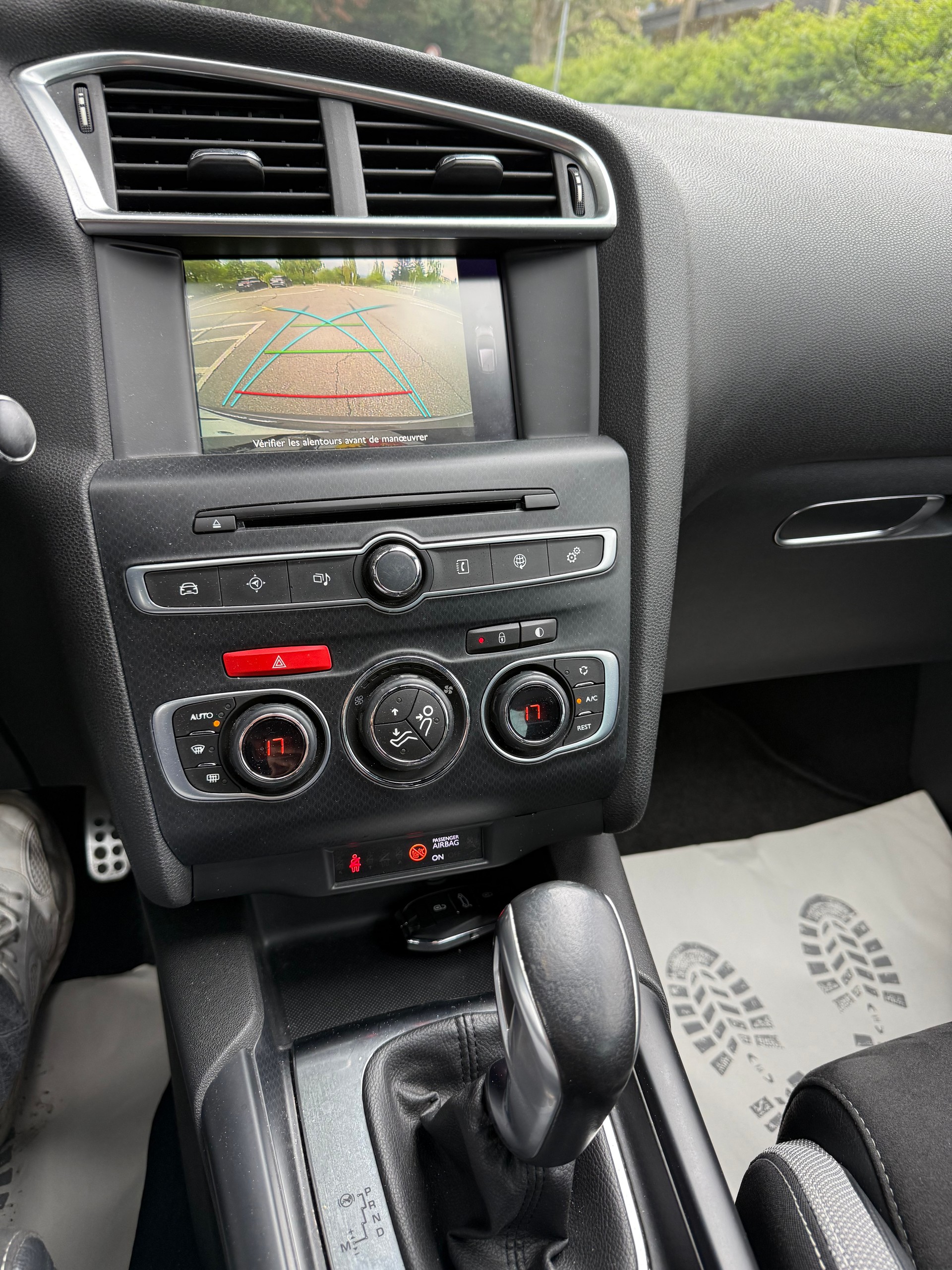 DS AUTOMOBILES DS 4 1.6 BlueHDi SO Chic Automatic-image-6