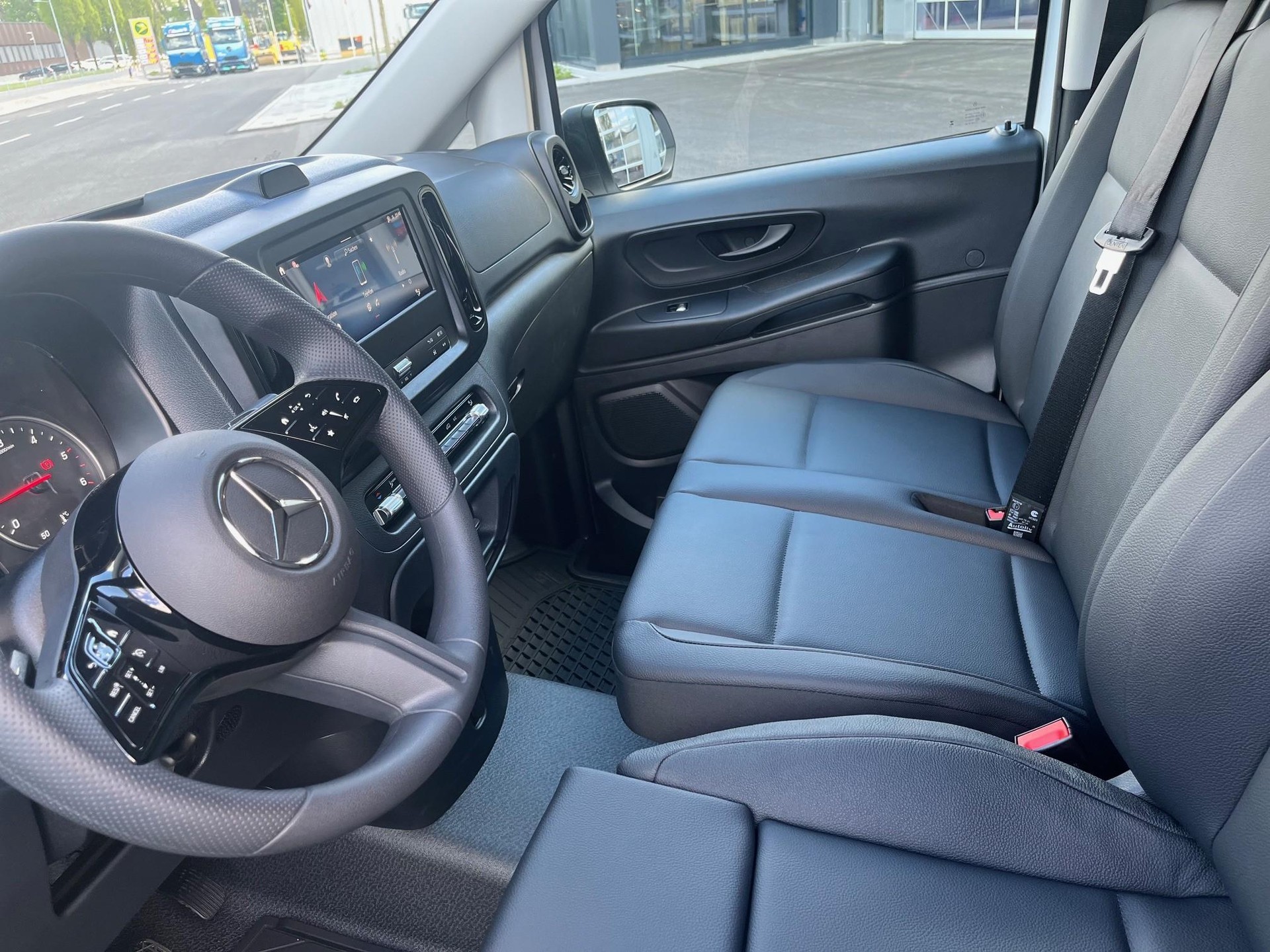 MERCEDES-BENZ Vito 114 Kaw. L 2.0 CDI Pro Worker II 4Matic-image-14