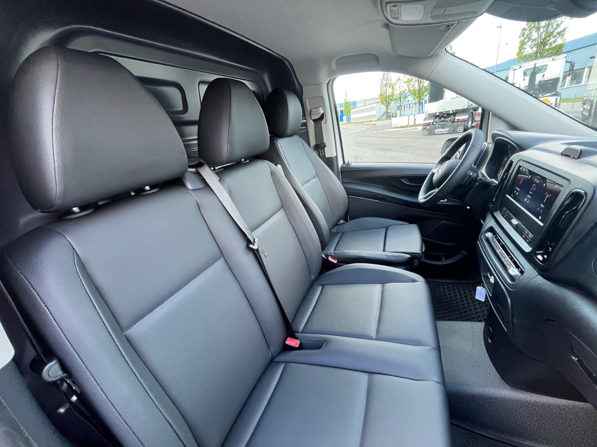 MERCEDES-BENZ Vito 114 Kaw. L 2.0 CDI Pro Worker II 4Matic-image-15