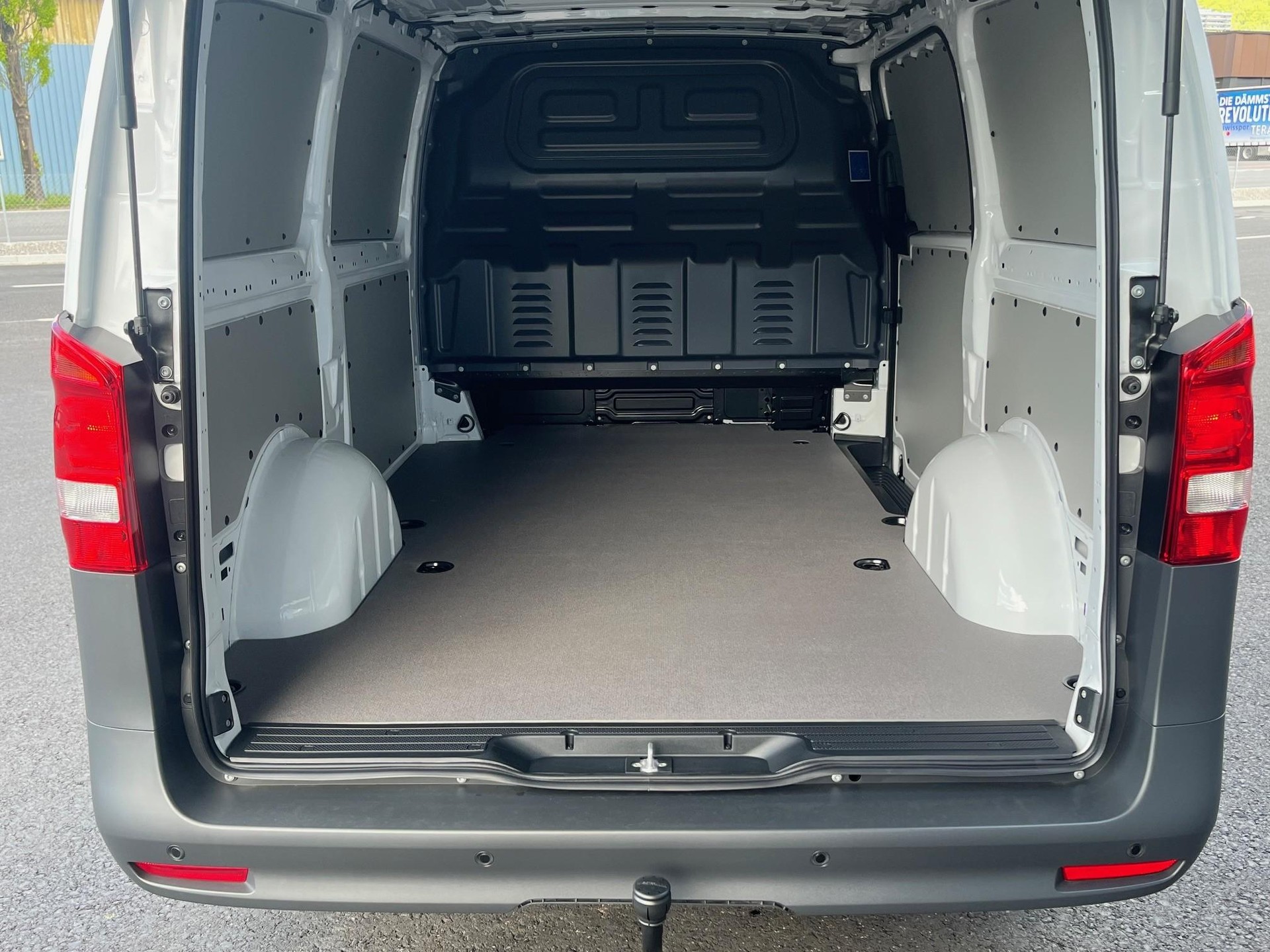 MERCEDES-BENZ Vito 114 Kaw. L 2.0 CDI Pro Worker II 4Matic-image-8