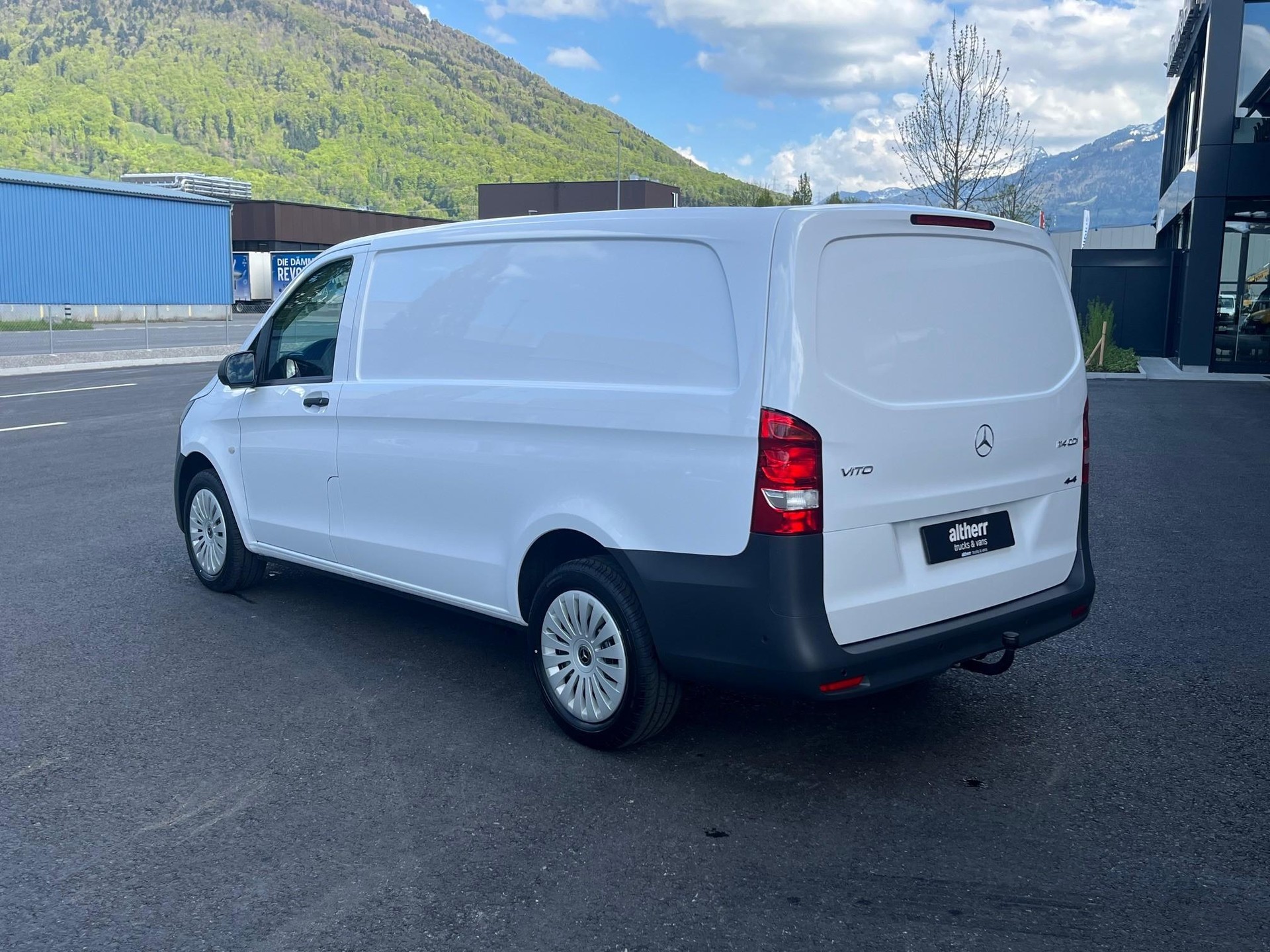 MERCEDES-BENZ Vito 114 Kaw. L 2.0 CDI Pro Worker II 4Matic-image-4