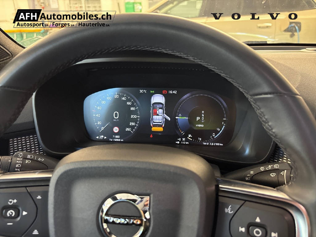 VOLVO XC40 T5 TwE R-Design-image-18