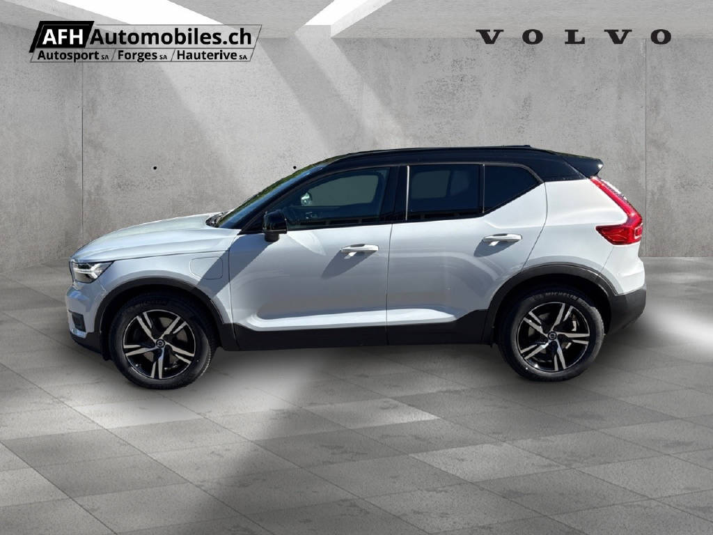 VOLVO XC40 T5 TwE R-Design-image-4