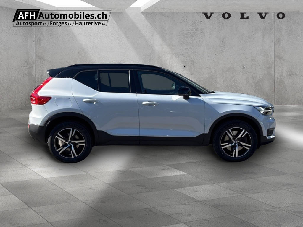 VOLVO XC40 T5 TwE R-Design-showroom-element-3