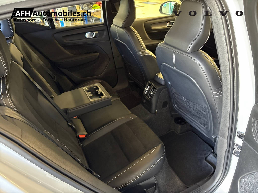 VOLVO XC40 T5 TwE R-Design-image-13