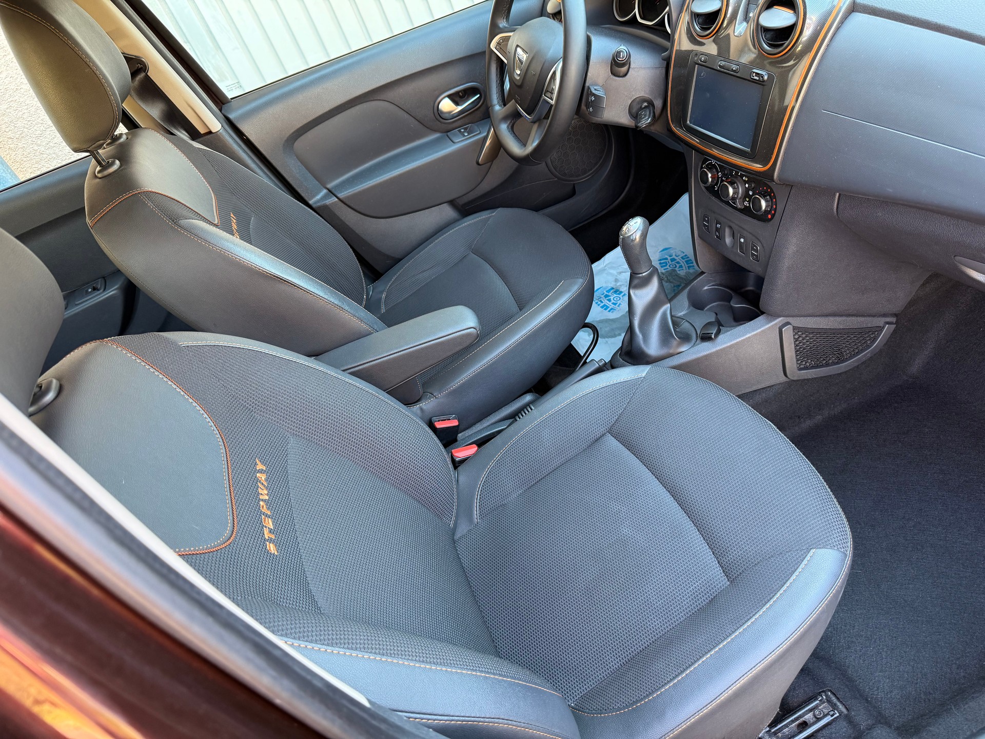 DACIA Sandero Tce 90 Stepway-image-10