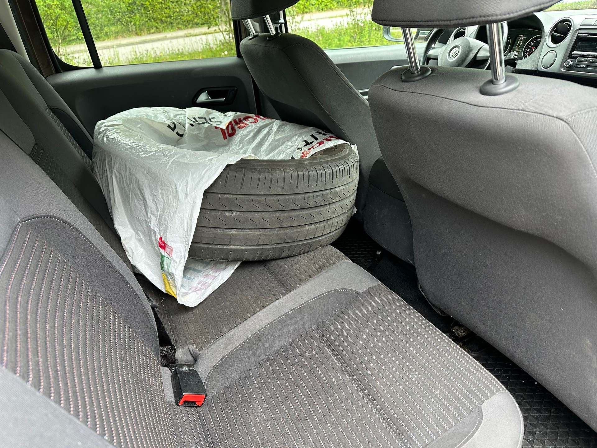 VW Amarok 2.0 BiTDI Highline Gölä 4Motion permanent-image-9