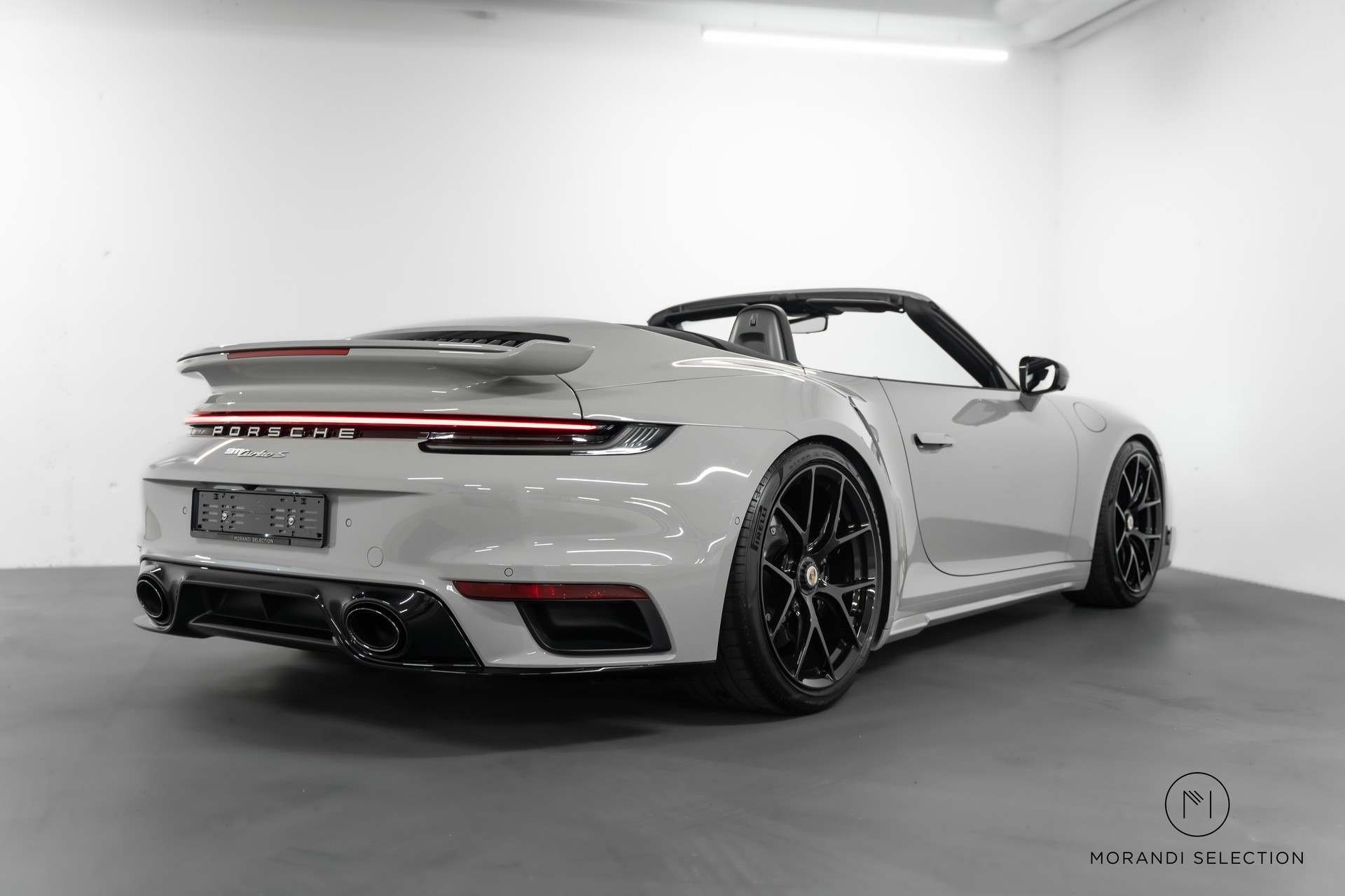 PORSCHE 911 Cabriolet 3.7 Turbo S PDK-showroom-element-3