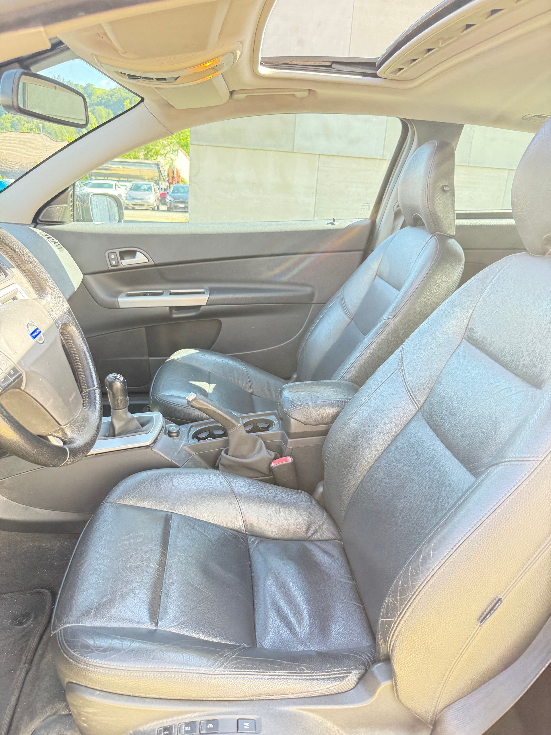 VOLVO C30 2.0 Summum-image-6