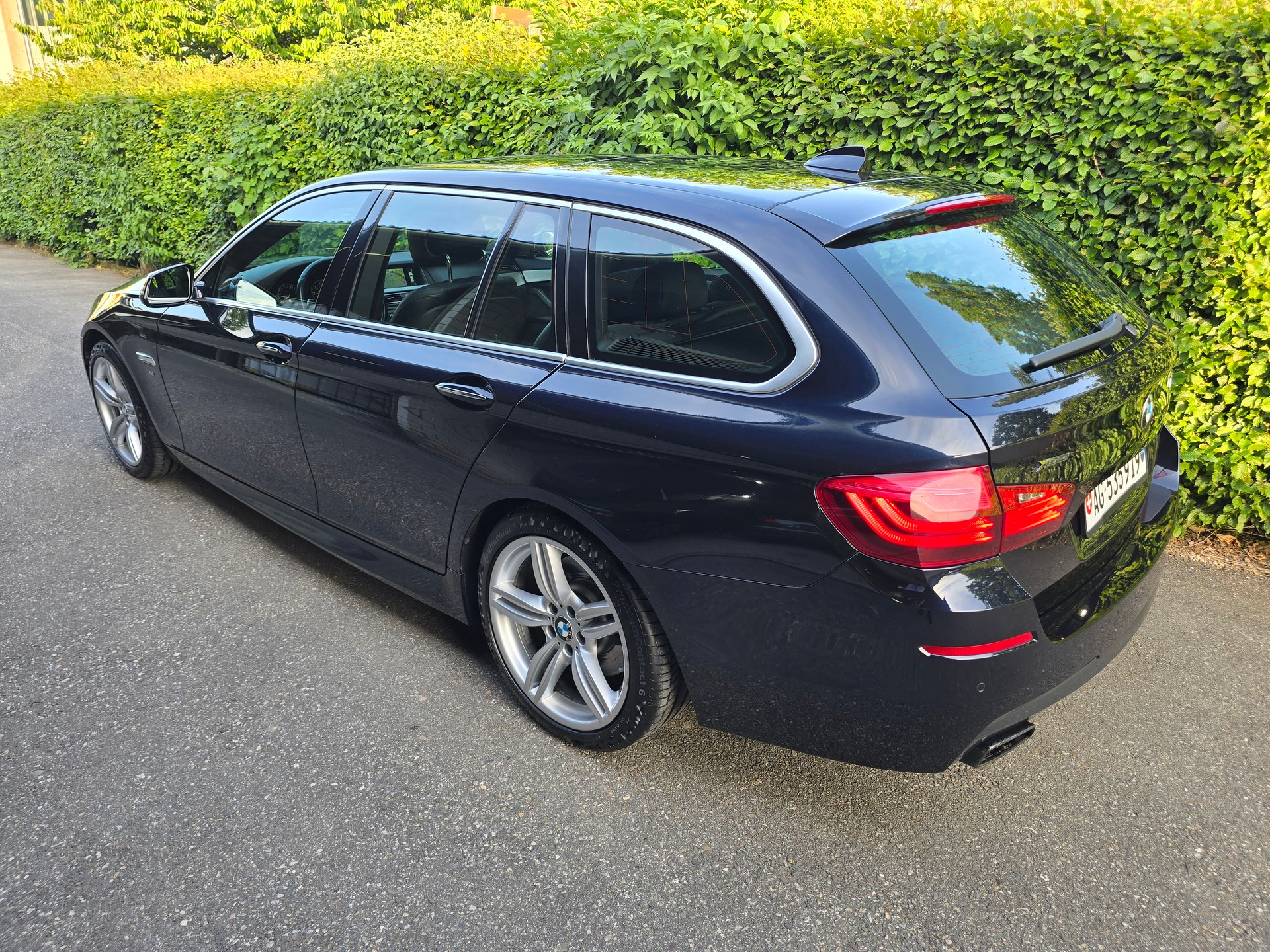 BMW M550d Touring xDrive Steptronic-image-3