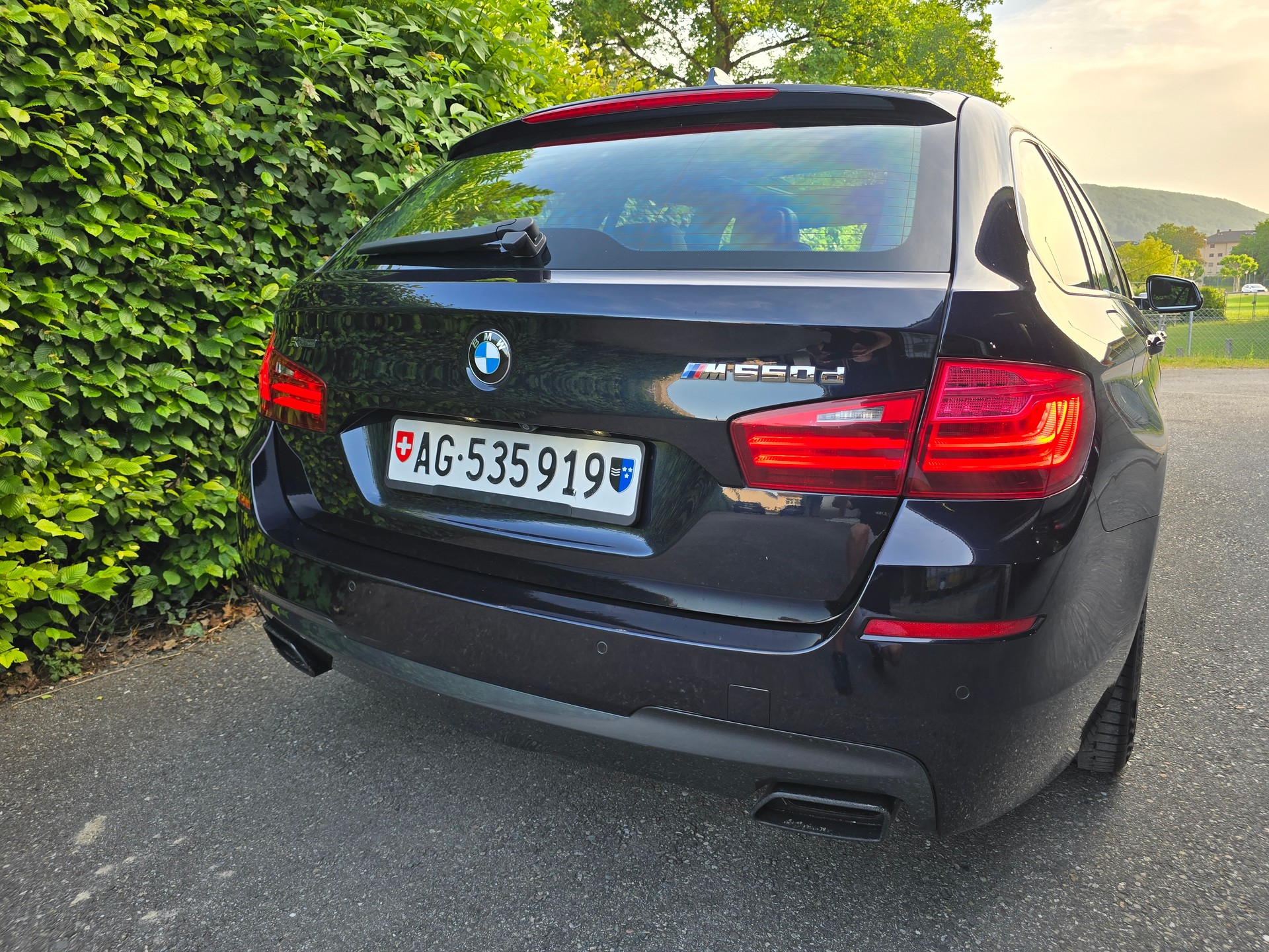 BMW M550d Touring xDrive Steptronic-image-7