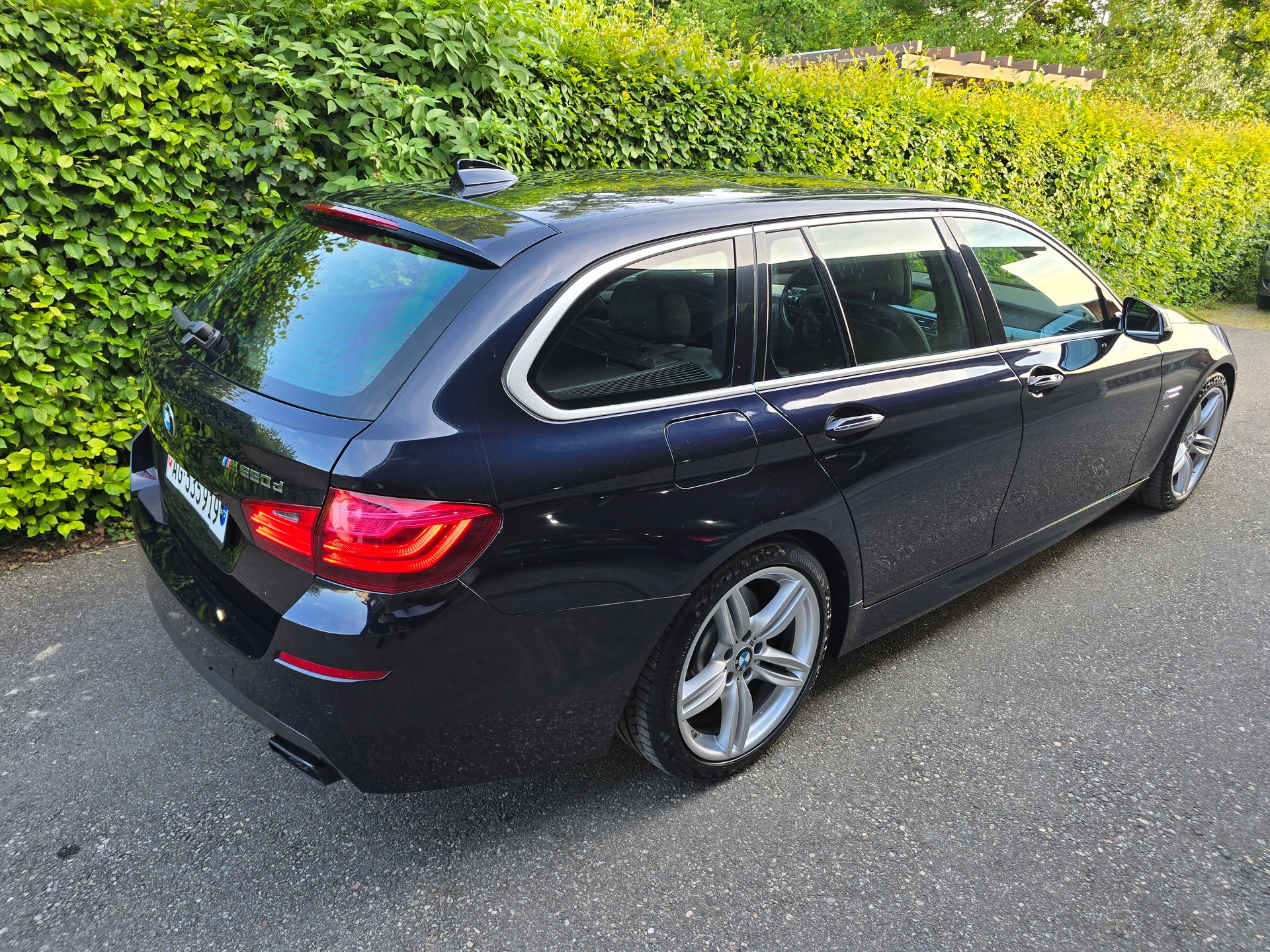 BMW M550d Touring xDrive Steptronic-image-6