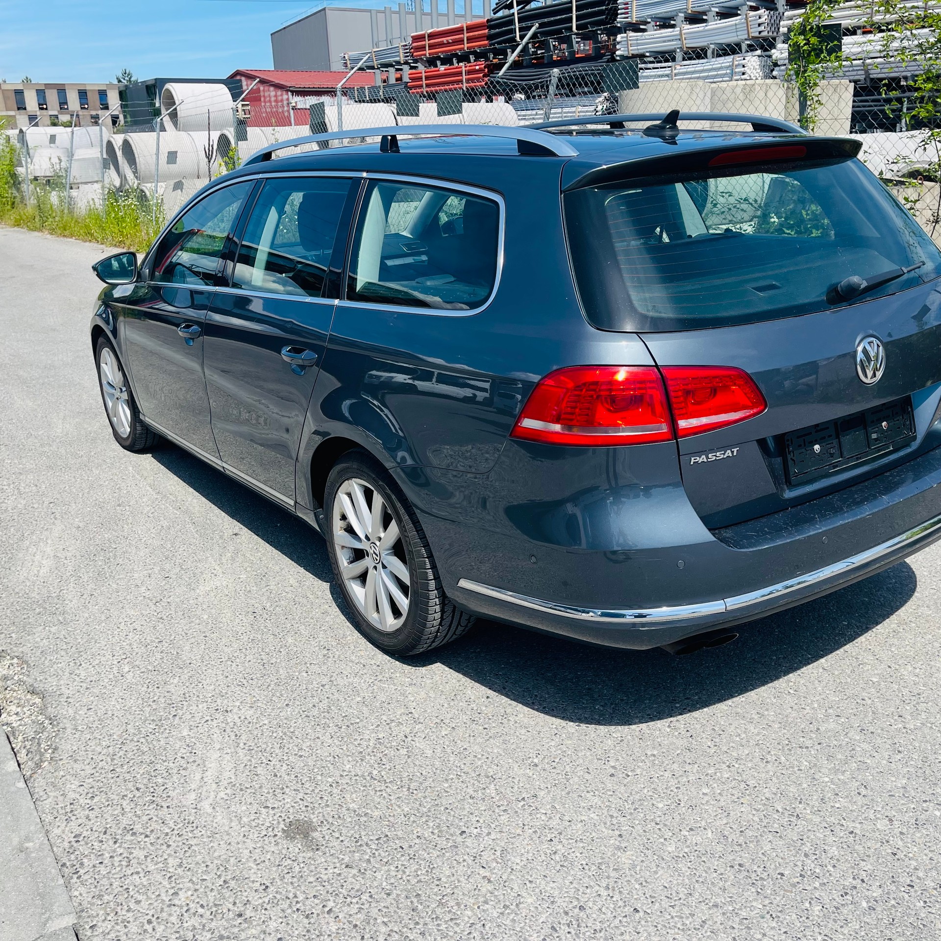 VW Passat Variant 2.0 TSI Highline DSG-image-3