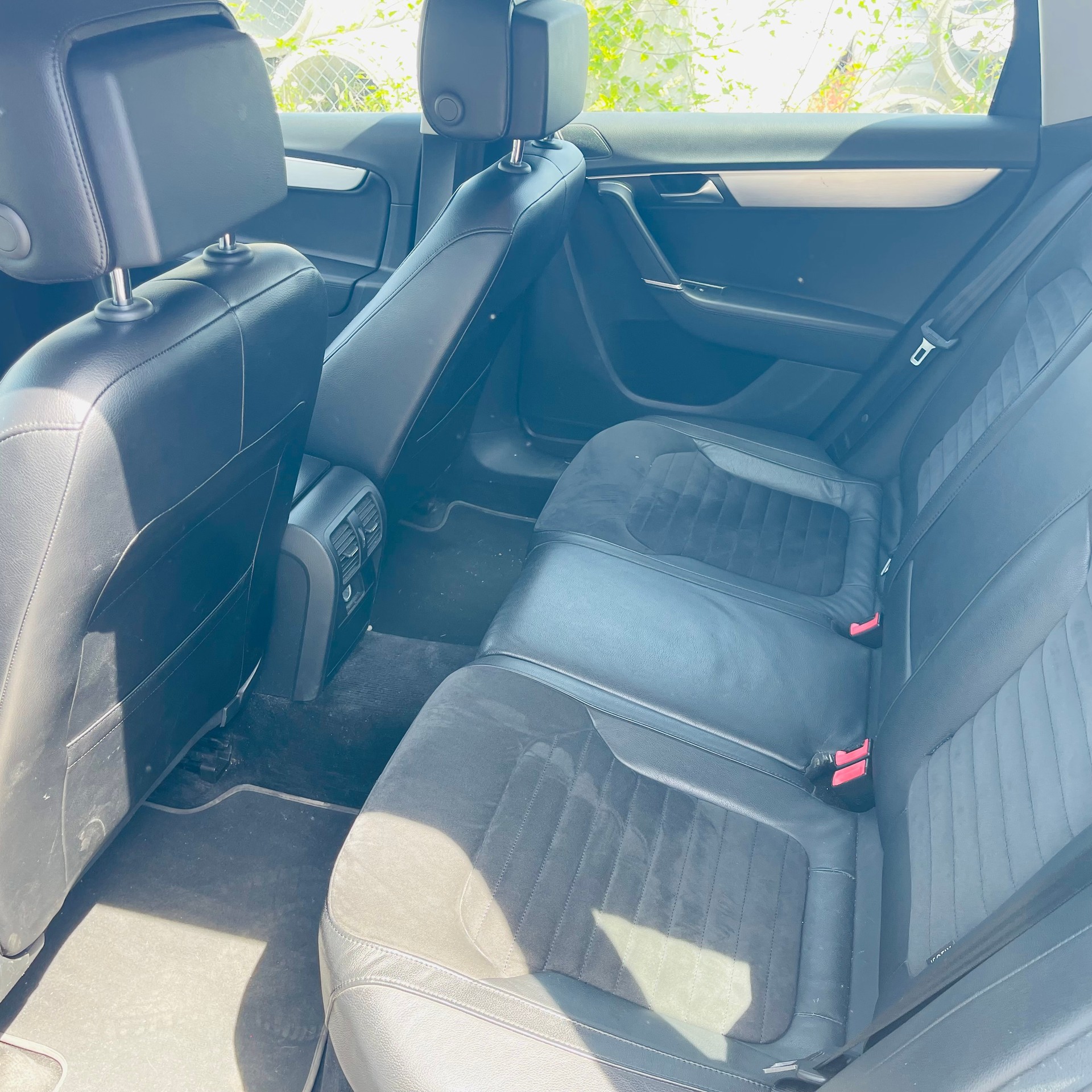 VW Passat Variant 2.0 TSI Highline DSG-image-11