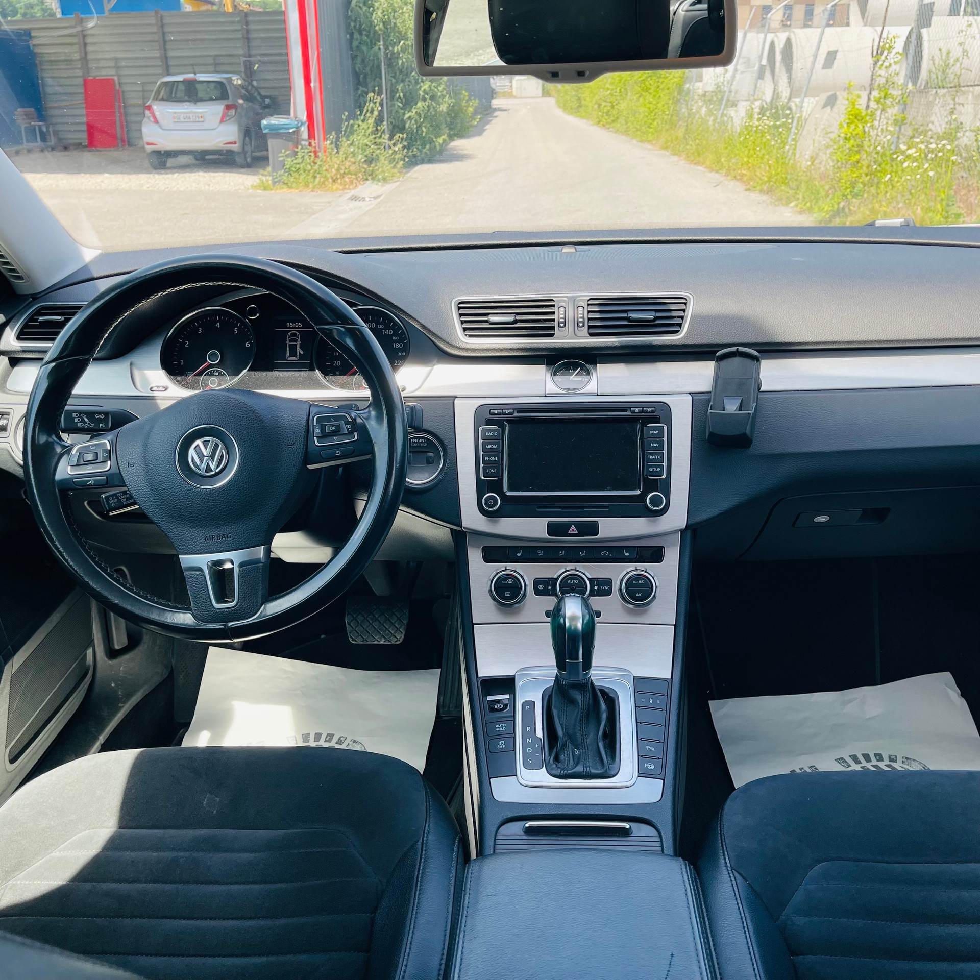 VW Passat Variant 2.0 TSI Highline DSG-image-7