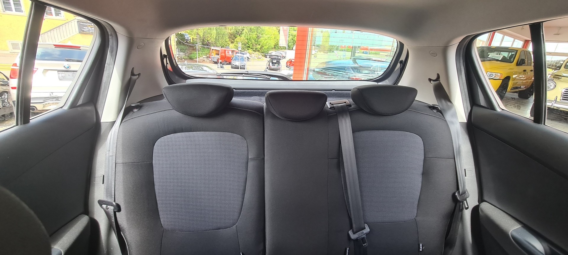 HYUNDAI i20 1.4 Style Automatic-image-18
