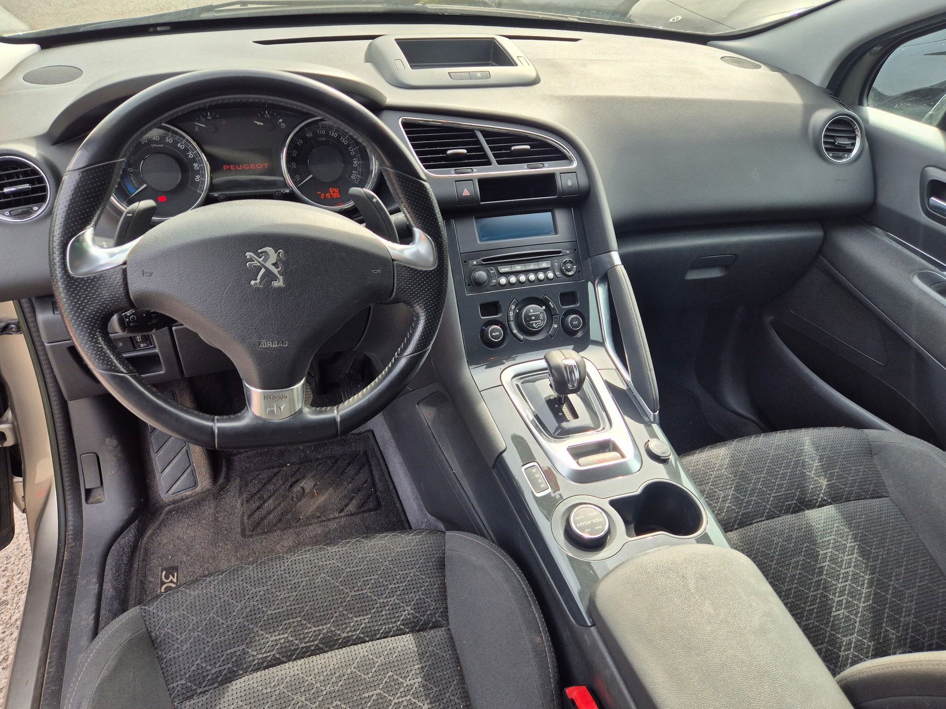 PEUGEOT 3008 HYbrid4 2.0 HDI Low CO2 ETG6-image-5